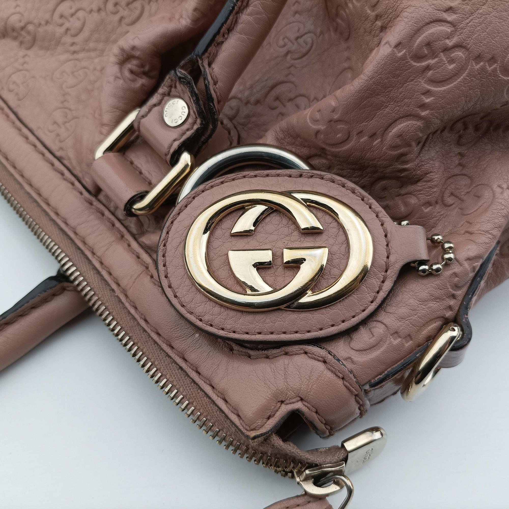 Pre-owned Gucci Sukey Pink Leather 247902 handbag | stylenewstar