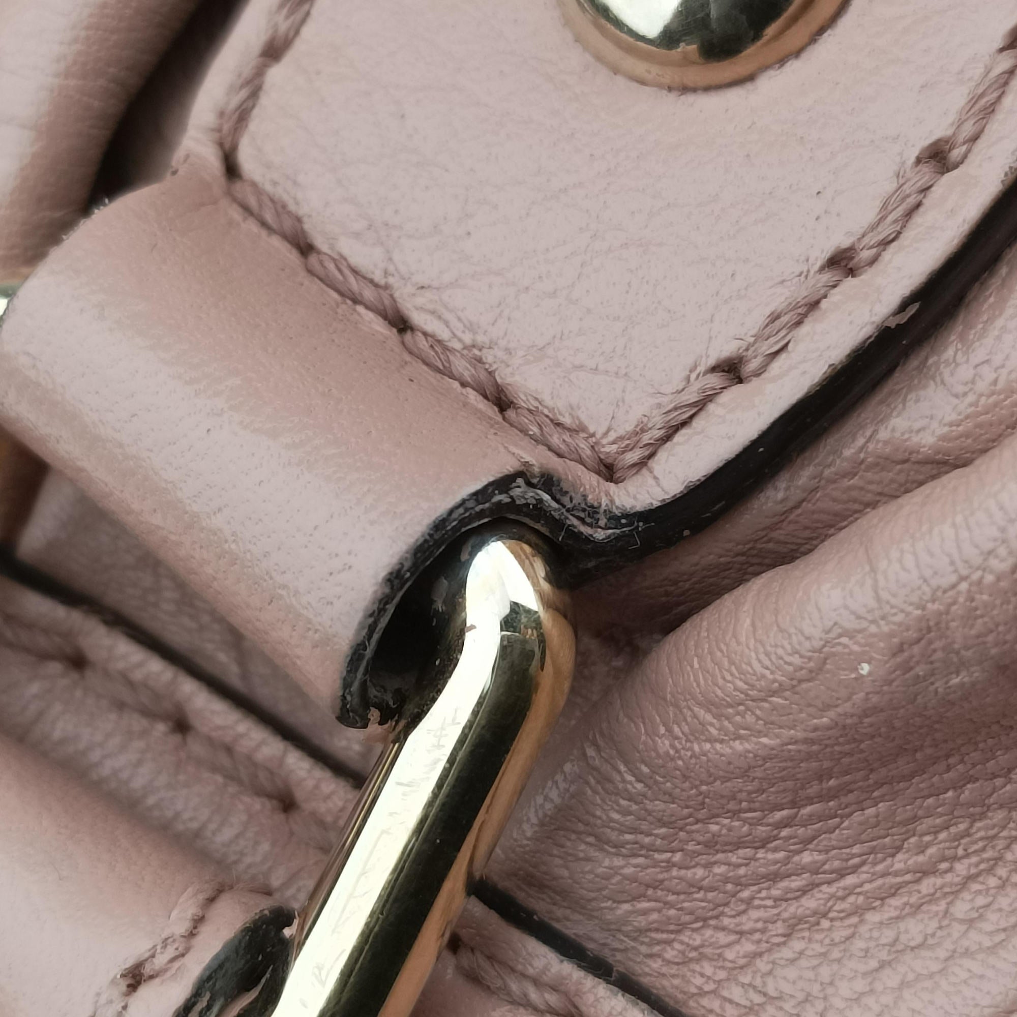 Pre-owned Gucci Sukey Pink Leather 247902 handbag | stylenewstar
