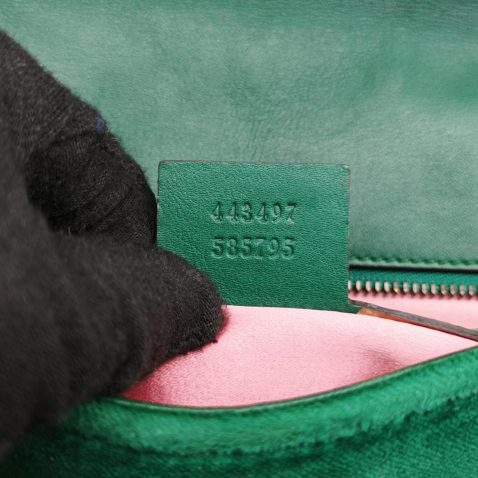 Pre-owned Gucci GG Marmont Green velour 443497 shoulderbag | stylenewstar