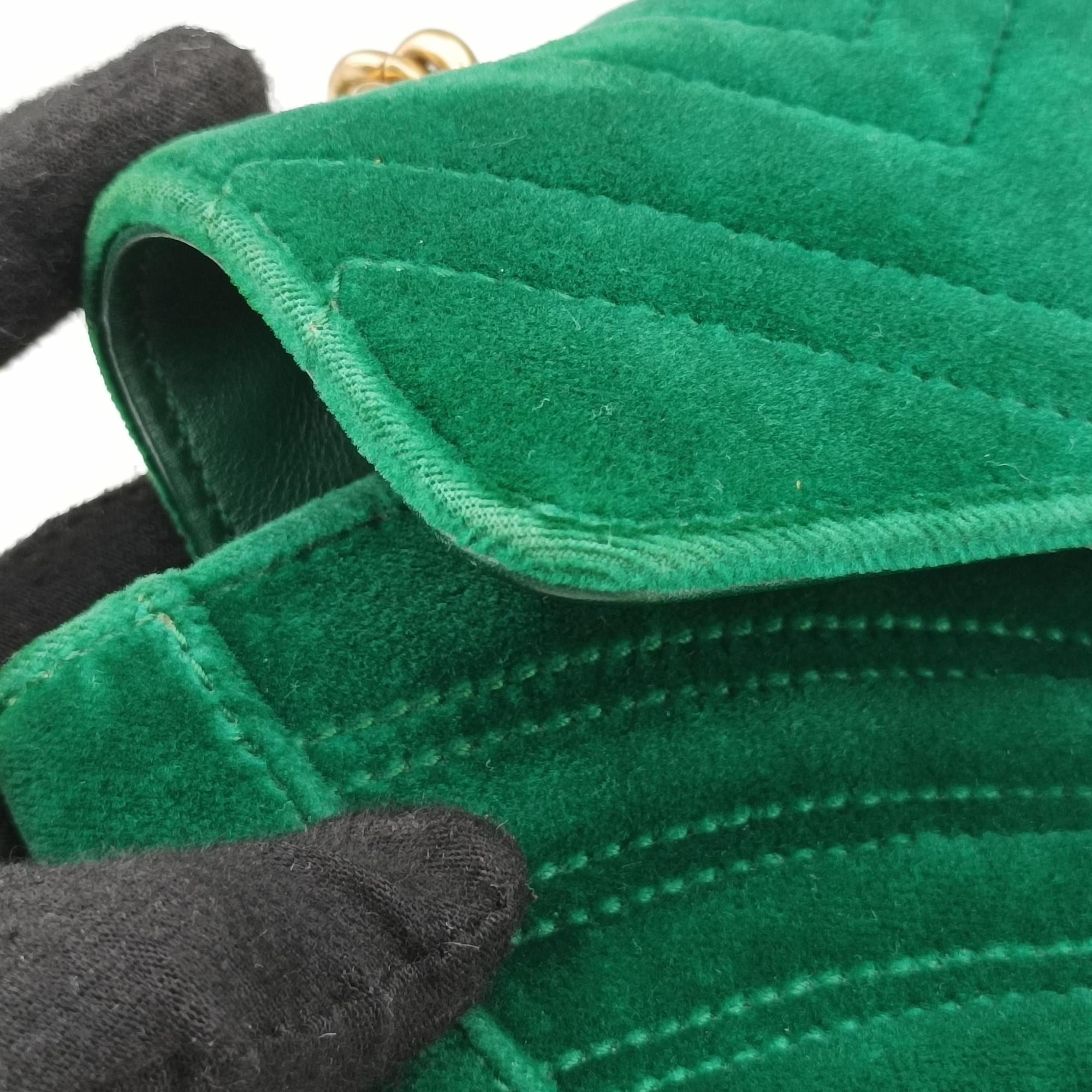 Pre-owned Gucci GG Marmont Green velour 443497 shoulderbag | stylenewstar