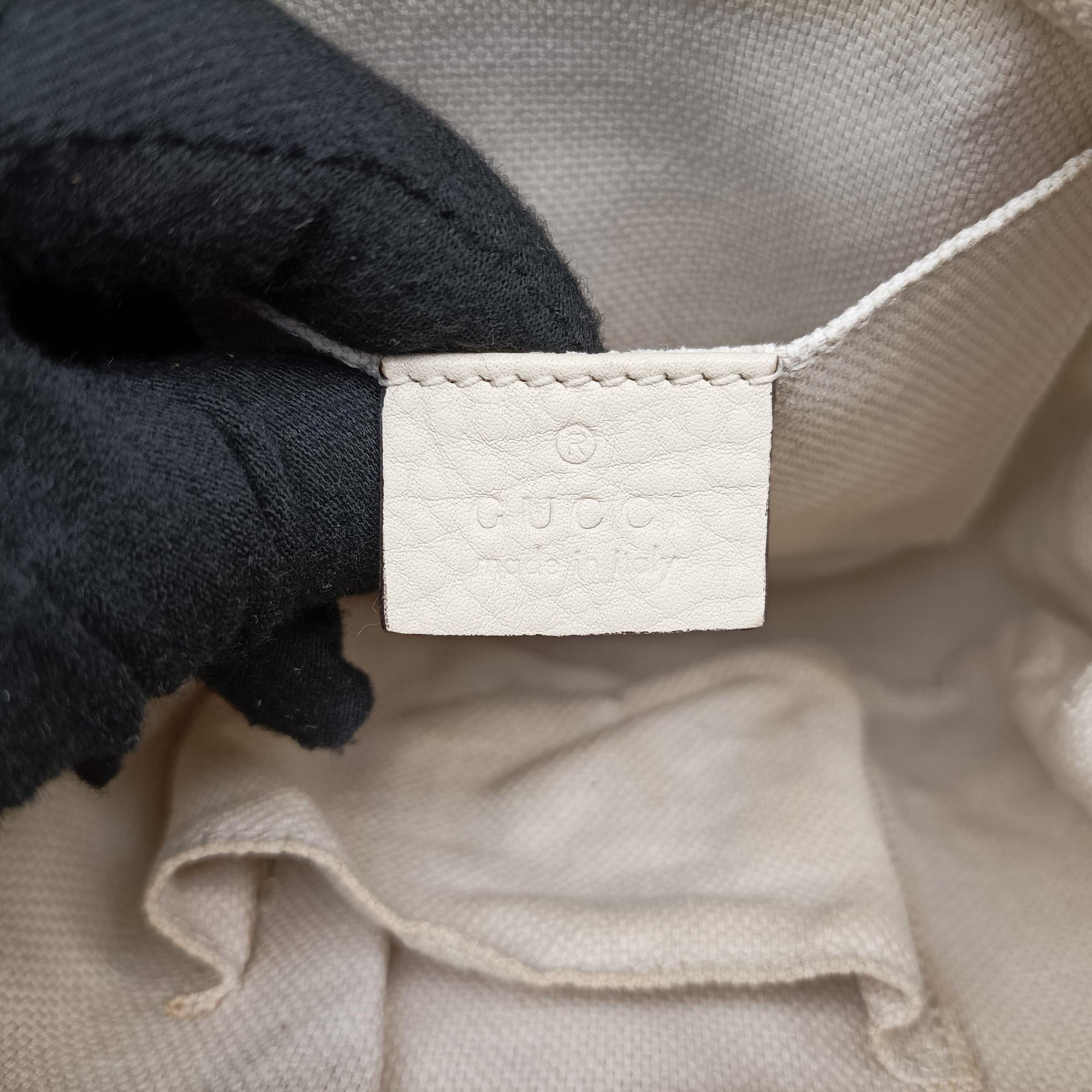 Pre-owned Gucci Soho White Leather 308364 shoulderbag | stylenewstar