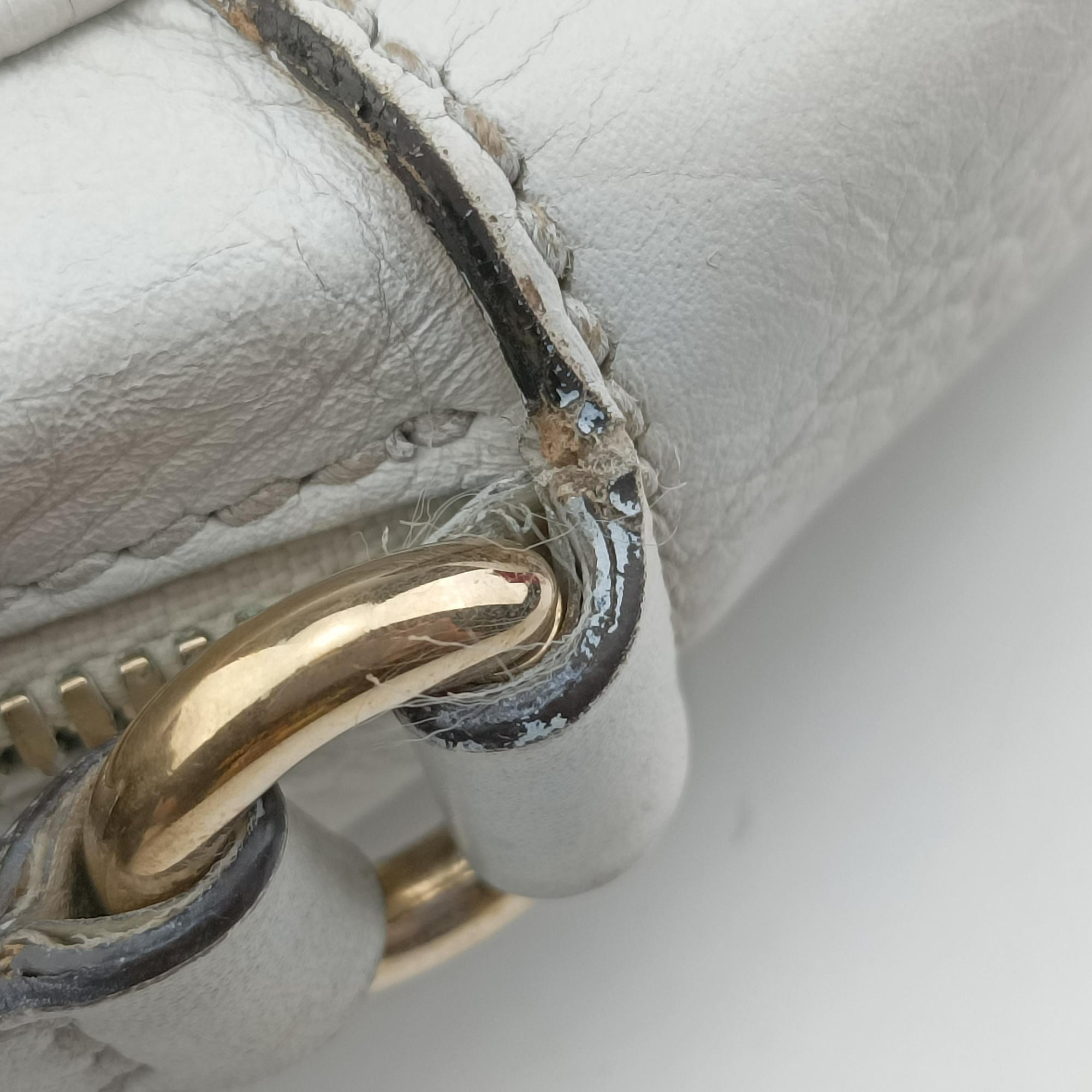Pre-owned Gucci Soho White Leather 308364 shoulderbag | stylenewstar