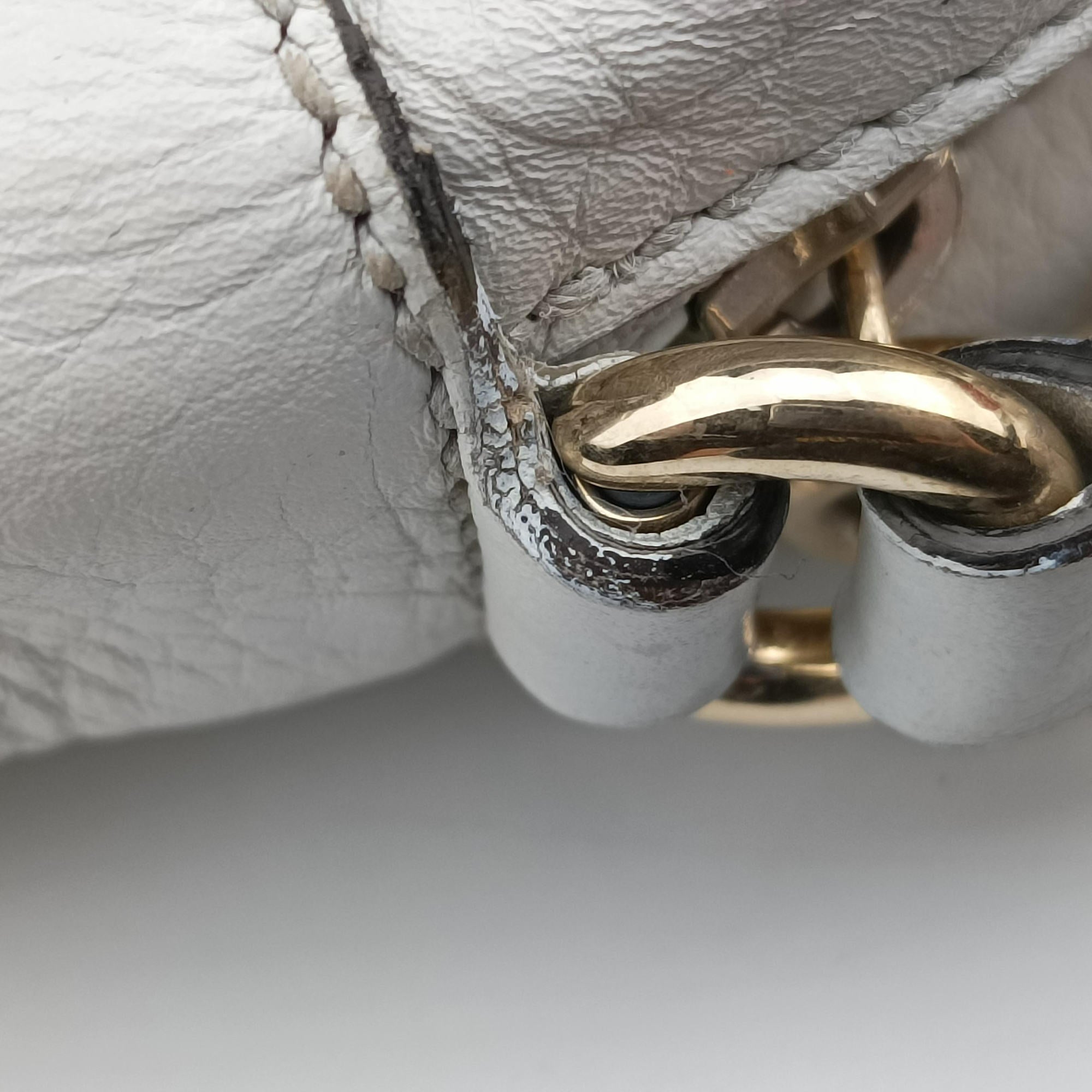 Pre-owned Gucci Soho White Leather 308364 shoulderbag | stylenewstar