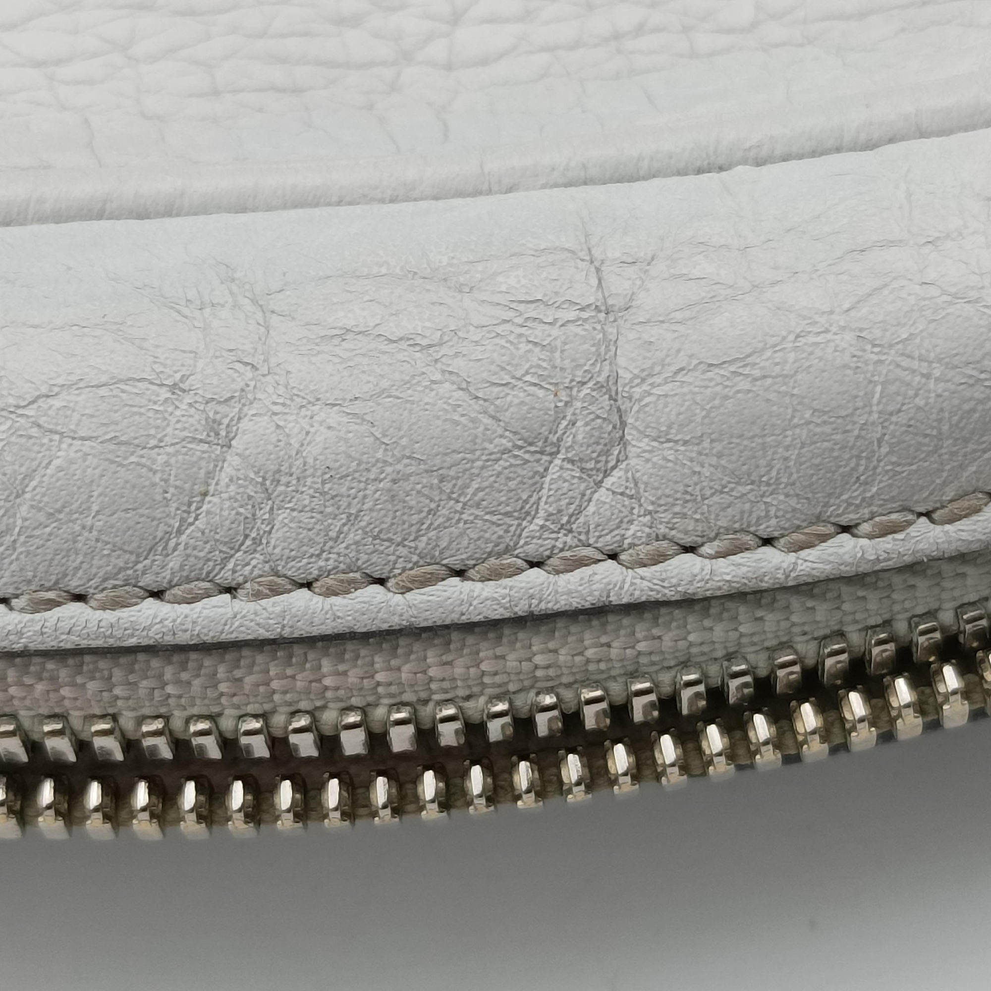 Pre-owned Gucci Soho White Leather 308364 shoulderbag | stylenewstar