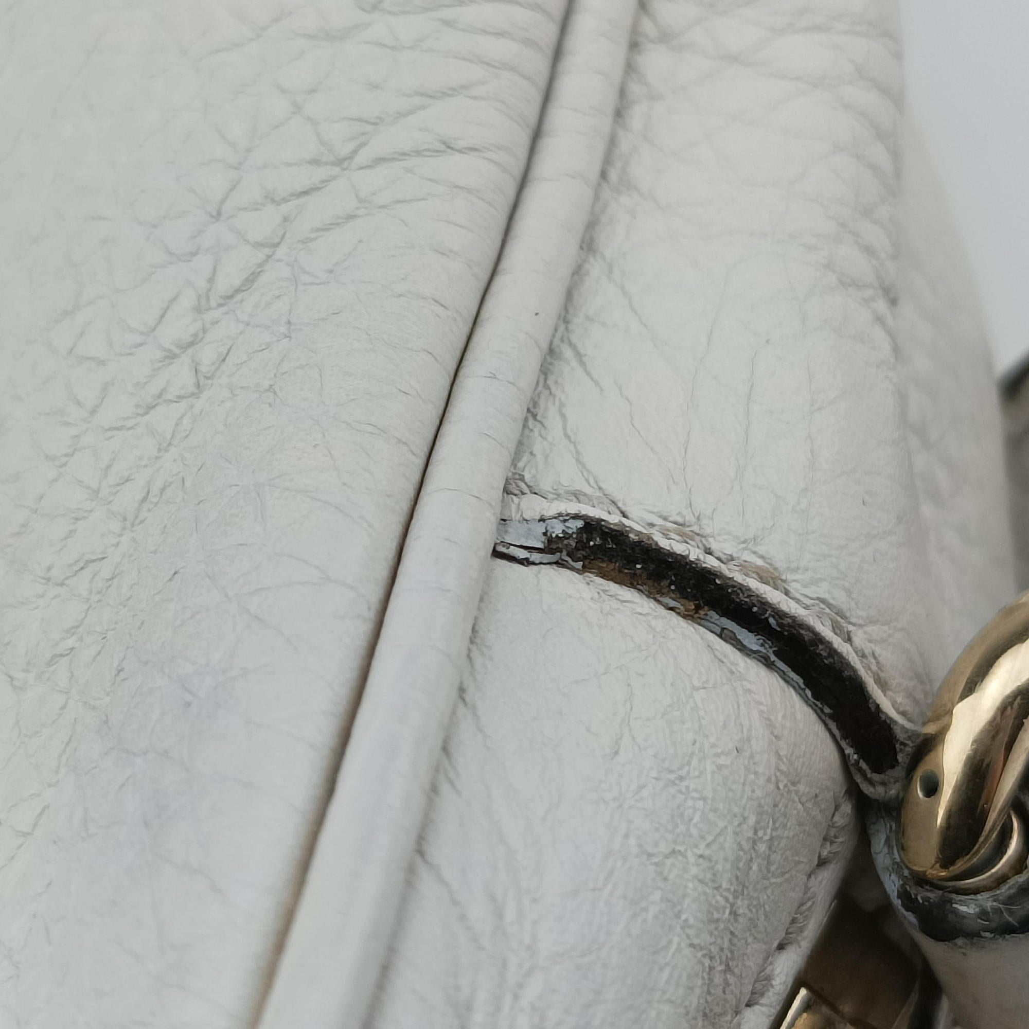 Pre-owned Gucci Soho White Leather 308364 shoulderbag | stylenewstar