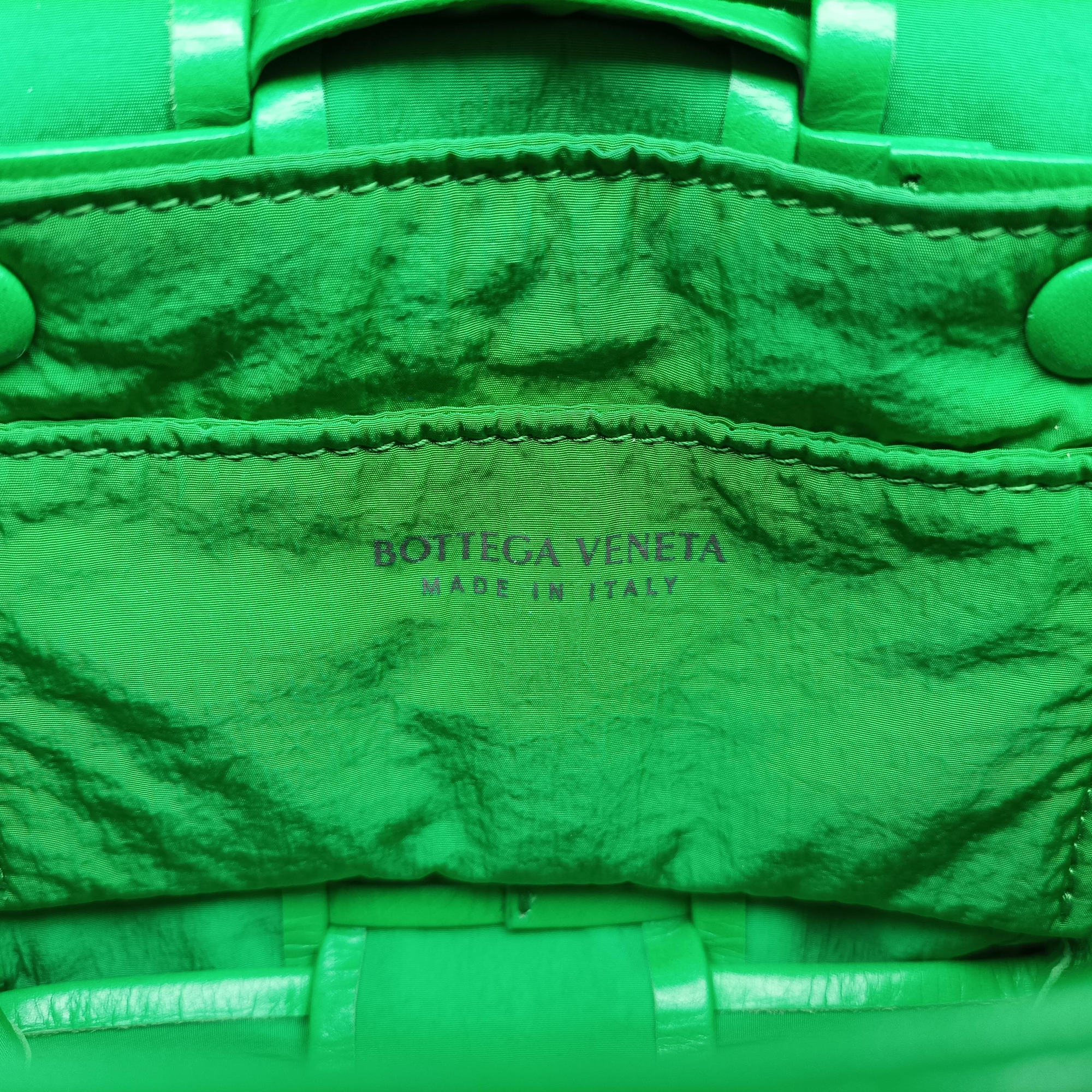 Pre-owned Bottega Veneta candy cassette Green Leather  shoulderbag | stylenewstar