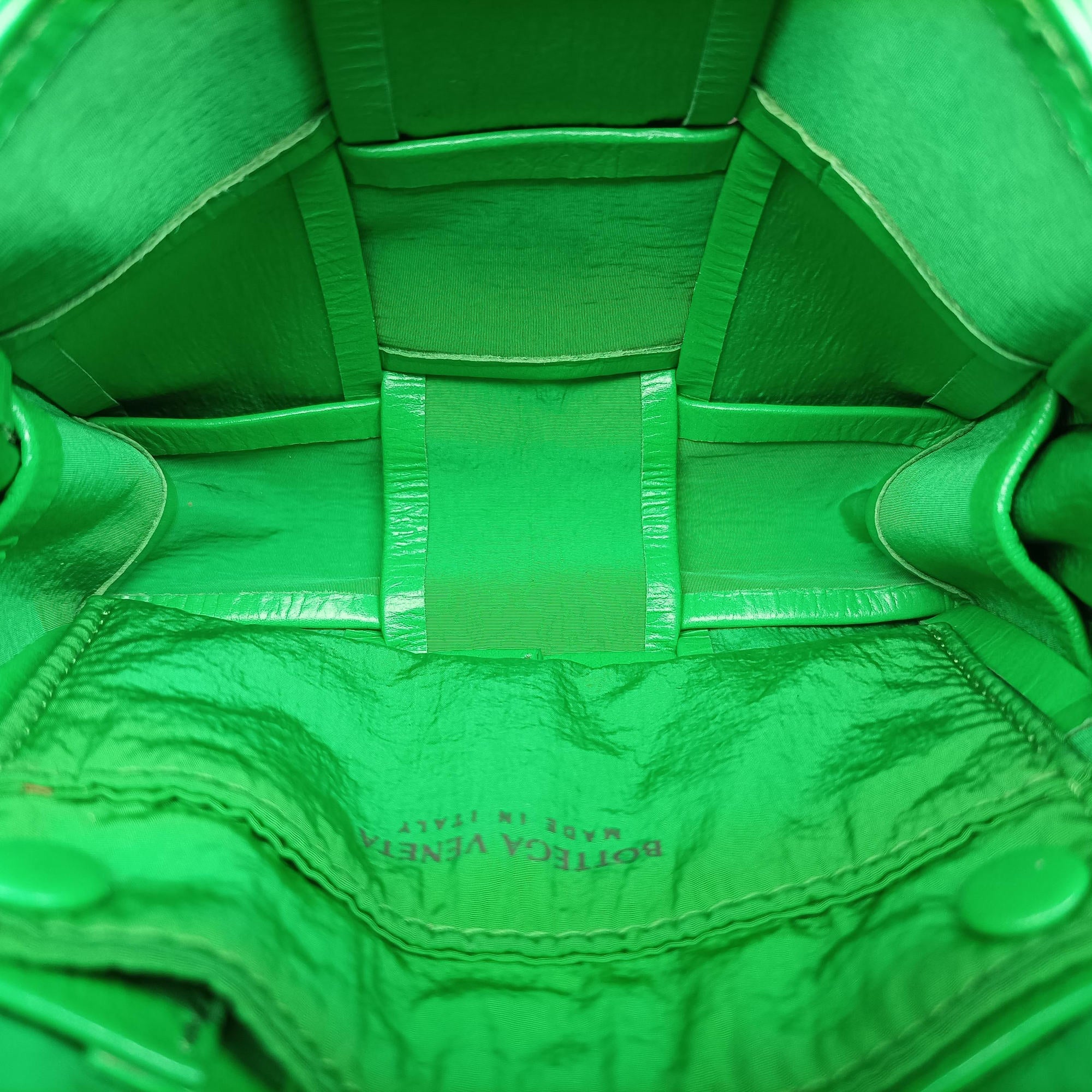 Pre-owned Bottega Veneta candy cassette Green Leather  shoulderbag | stylenewstar