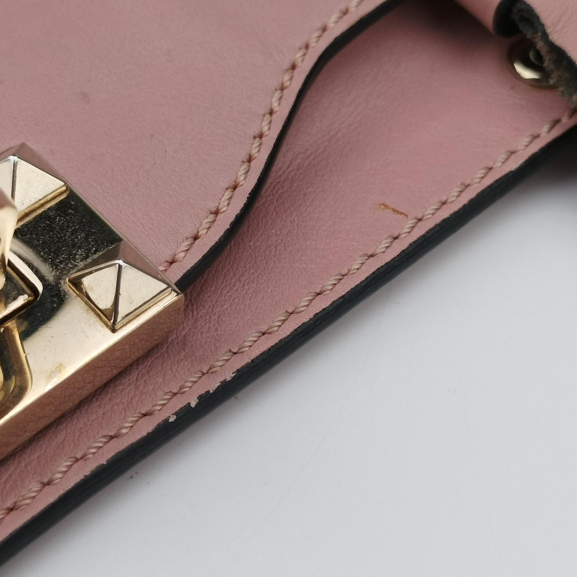 Pre-owned Valentino Rockstud Pink Leather  shoulderbag | stylenewstar