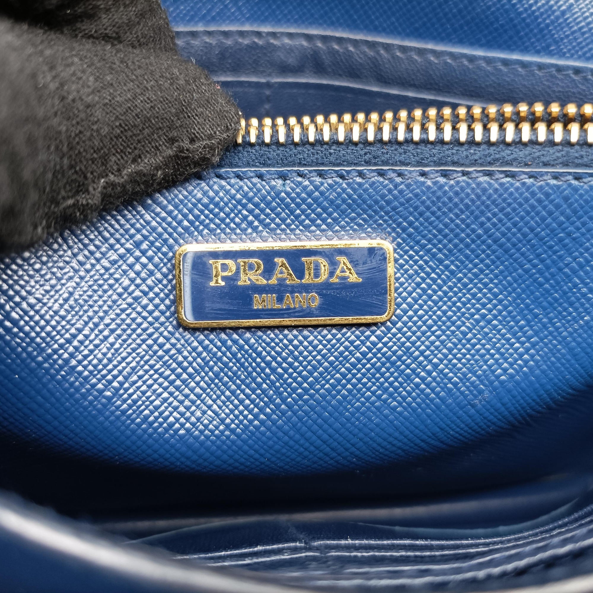 Pre-owned Prada Ribbon Blue x Black Leather×SAFFIANO Leather 1BH009 shoulderbag | stylenewstar