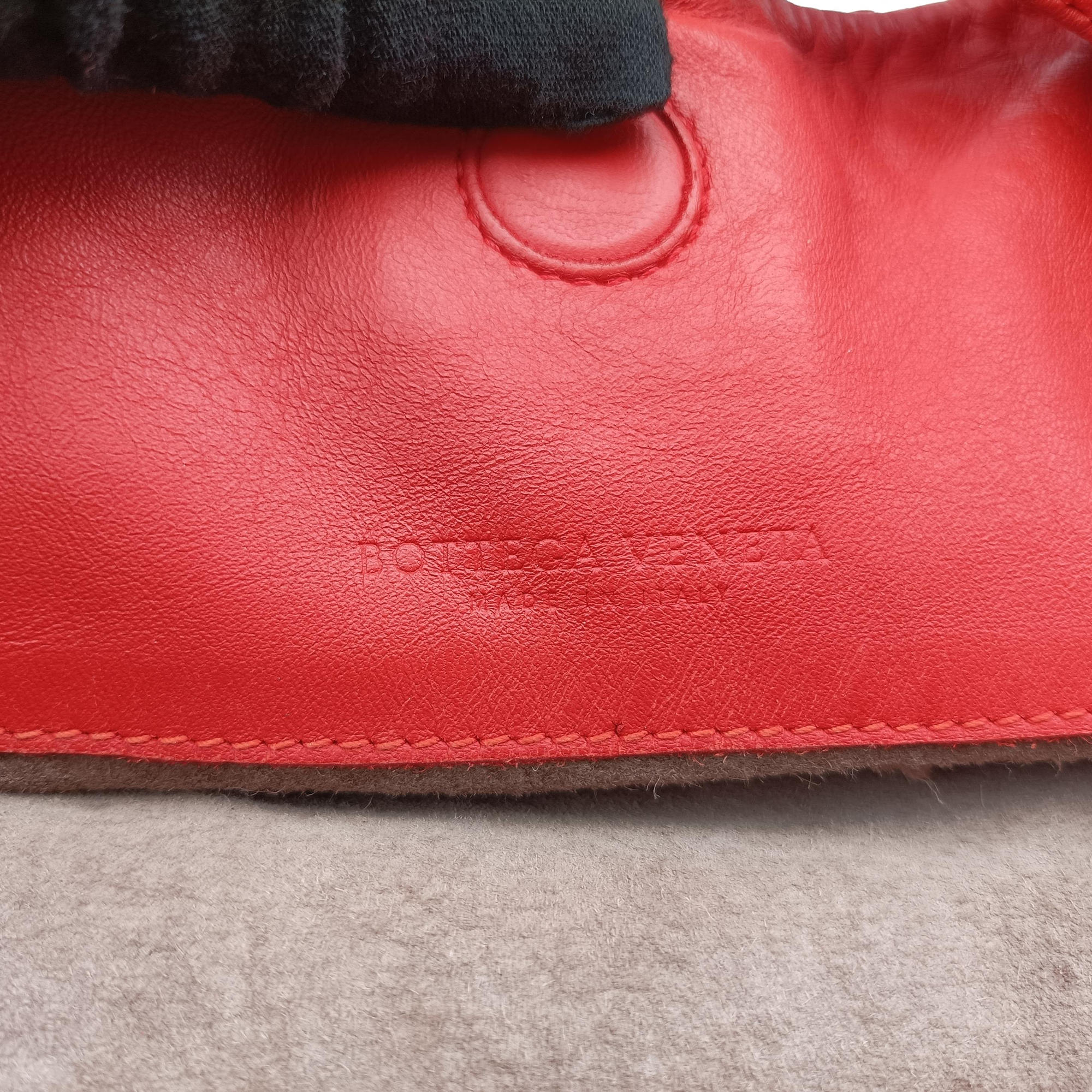 Pre-owned Bottega Veneta CAMPANA Intrecciato Red lambskin  shoulderbag | stylenewstar