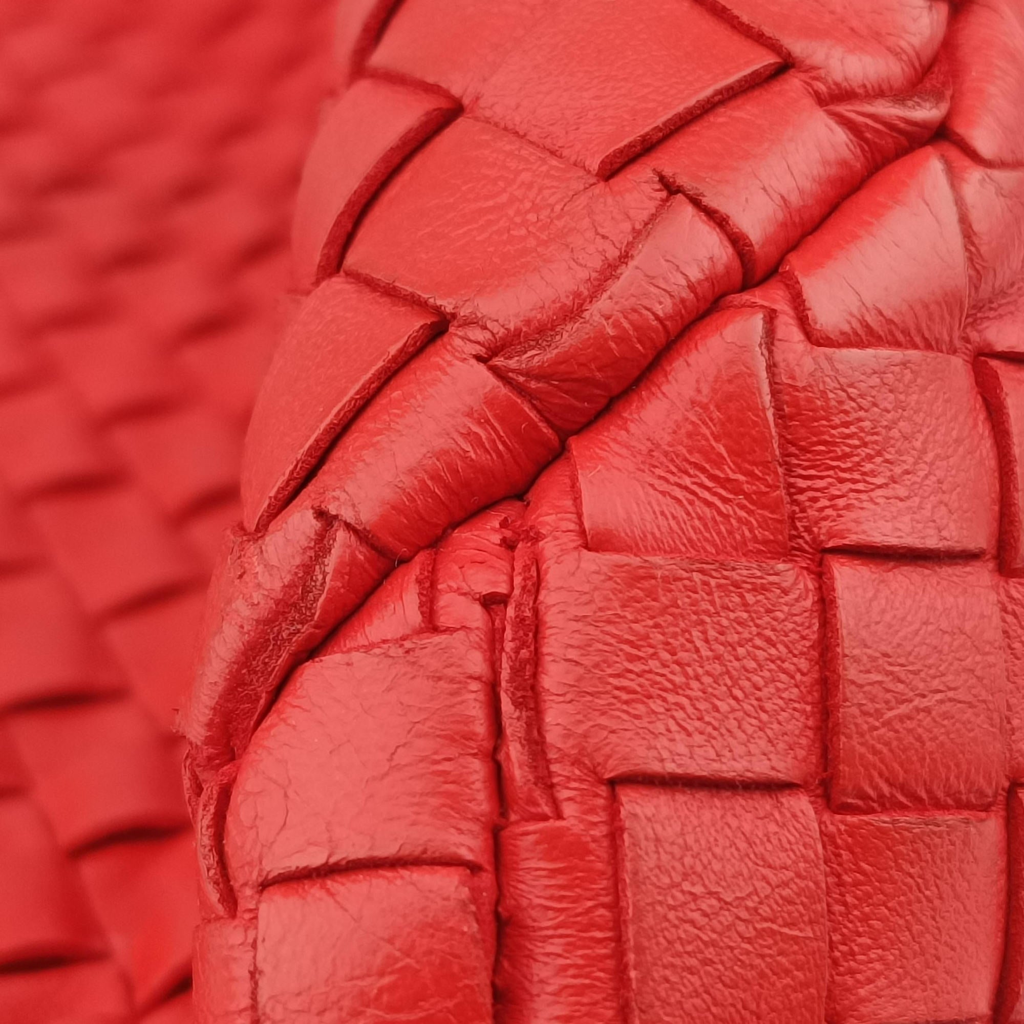 Pre-owned Bottega Veneta CAMPANA Intrecciato Red lambskin  shoulderbag | stylenewstar