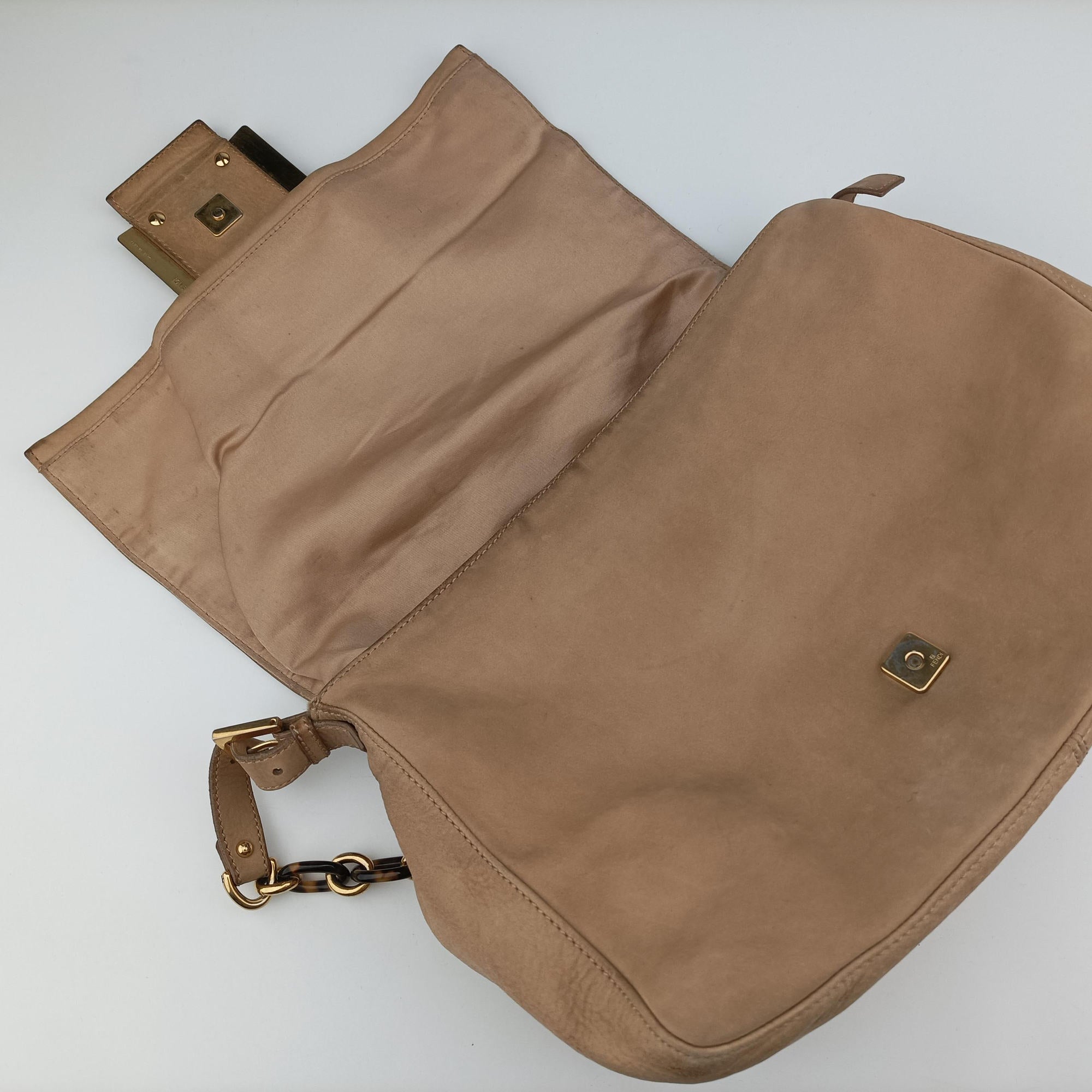 Pre-owned Fendi Big Mama Forever Flap Beige Leather 8BR638 shoulderbag | stylenewstar