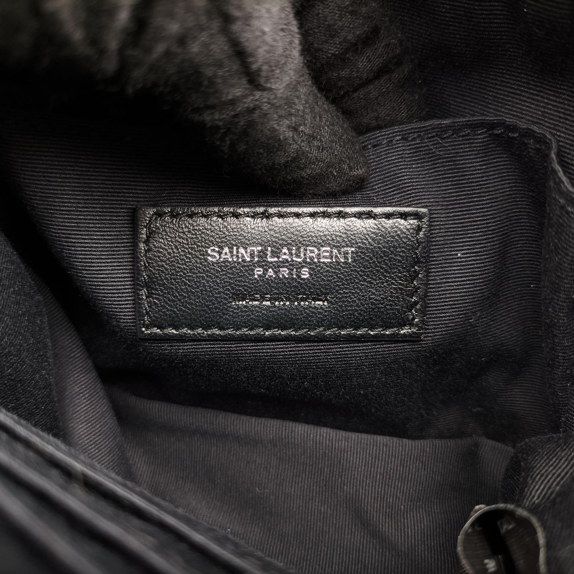 Pre-owned Yves Saint Laurent Lou Camera Bag Black  Fur x leather 534444 bum bag/waist bag | stylenewstar