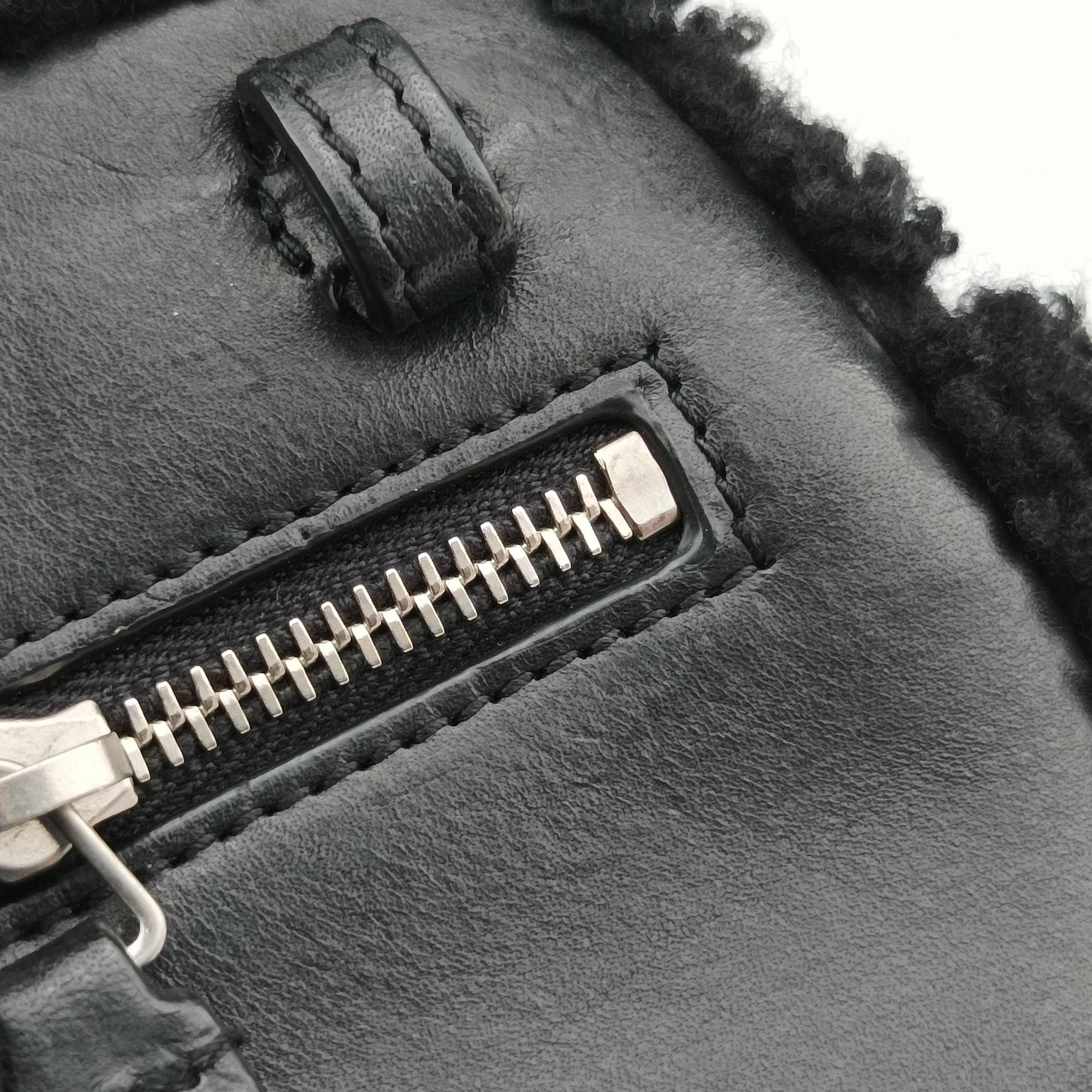 Pre-owned Yves Saint Laurent Lou Camera Bag Black  Fur x leather 534444 bum bag/waist bag | stylenewstar
