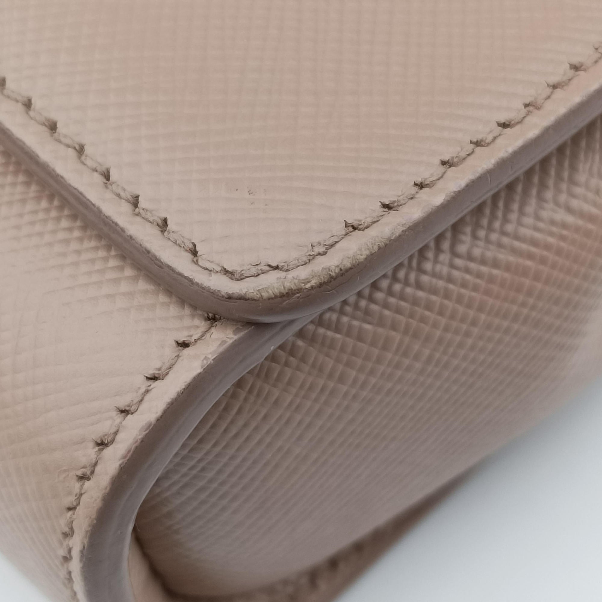 Pre-owned Prada Vitello Diano Pink Saffiano Leather 1DH044 shoulderbag | stylenewstar