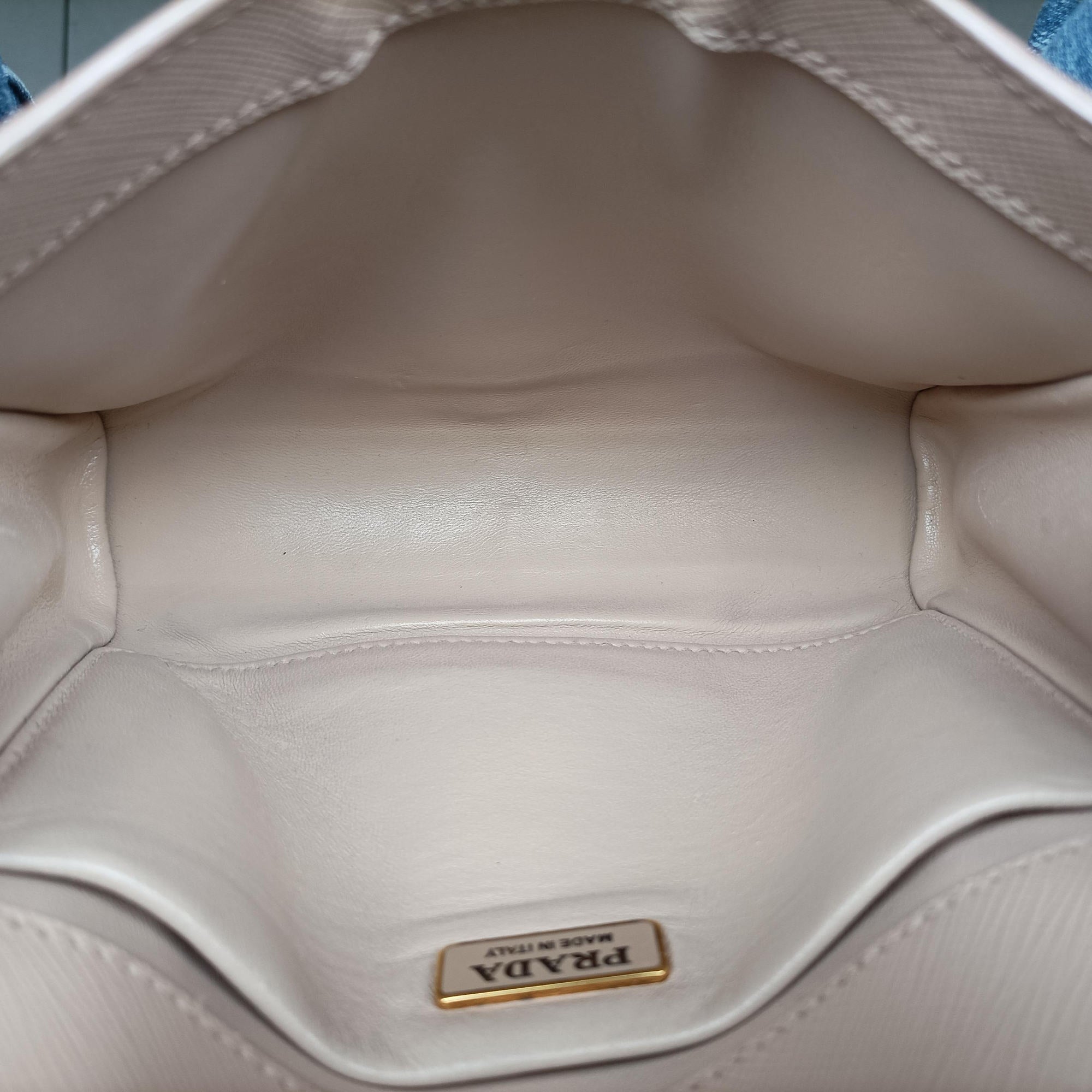 Pre-owned Prada Vitello Diano Pink Saffiano Leather 1DH044 shoulderbag | stylenewstar