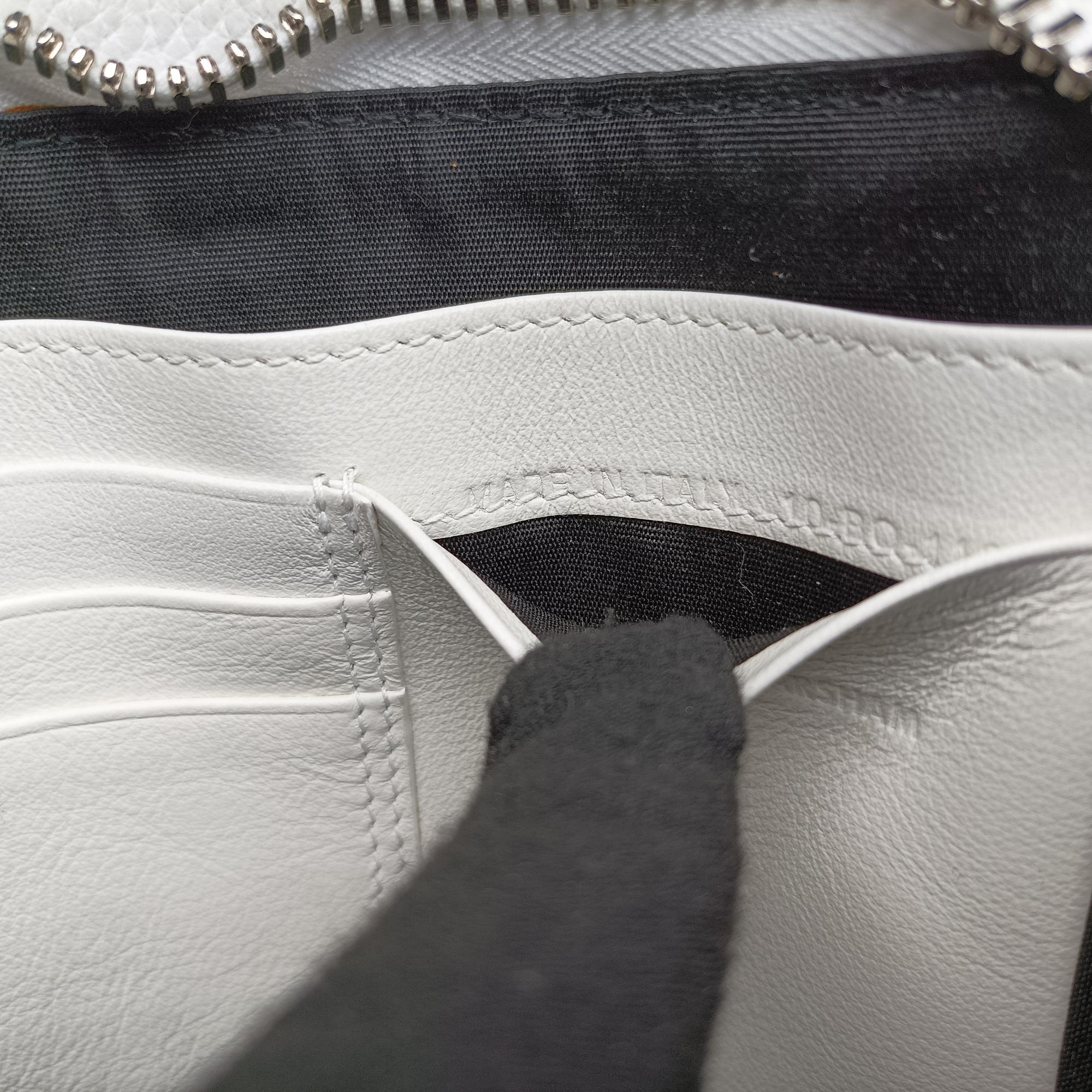 Pre-owned Christian Dior Daniel Arsham collaboration Newspaper Print White Leather  shoulderbag | stylenewstar
