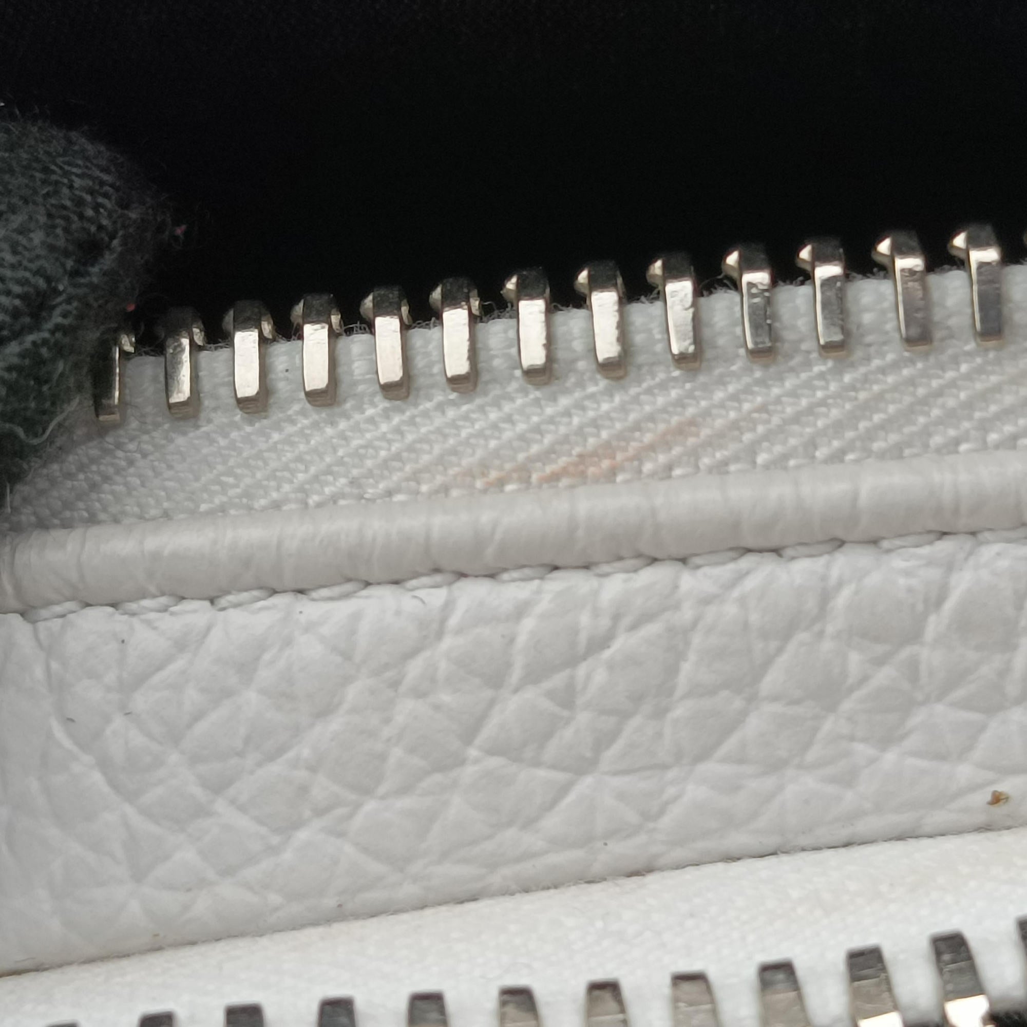 Pre-owned Christian Dior Daniel Arsham collaboration Newspaper Print White Leather  shoulderbag | stylenewstar