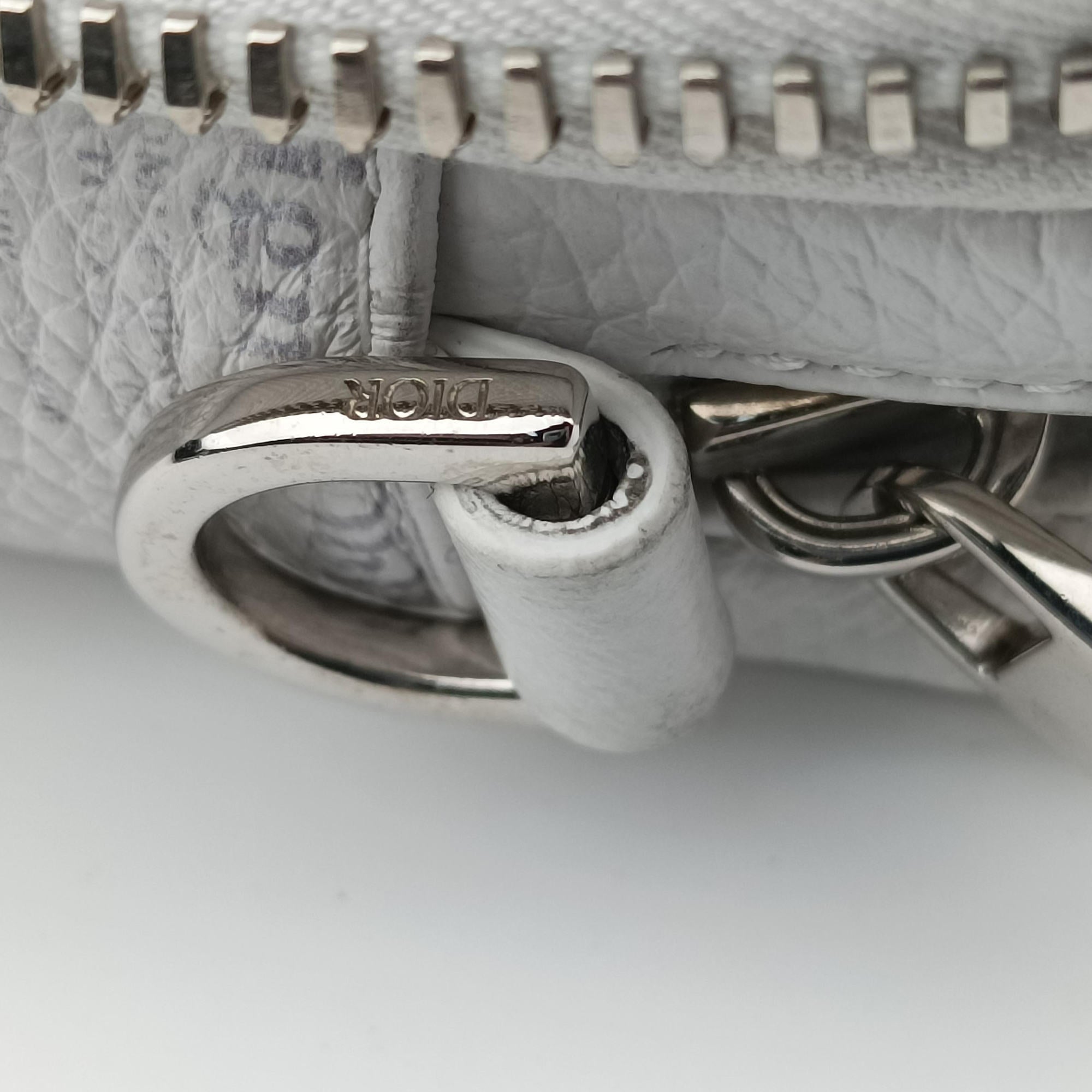 Pre-owned Christian Dior Daniel Arsham collaboration Newspaper Print White Leather  shoulderbag | stylenewstar