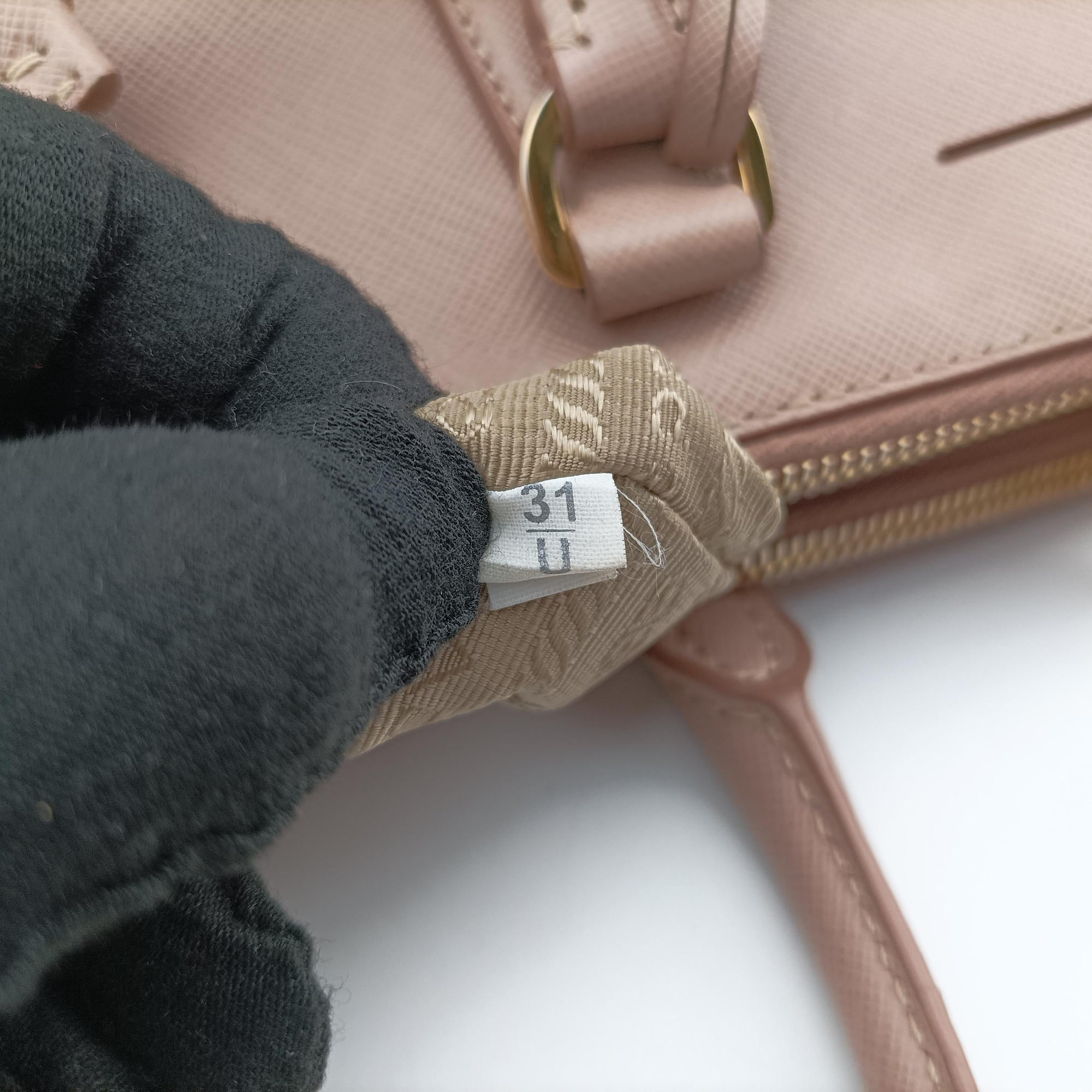 Pre-owned Prada Galleria Pink SAFFIANO Leather BN1786 shoulderbag | stylenewstar