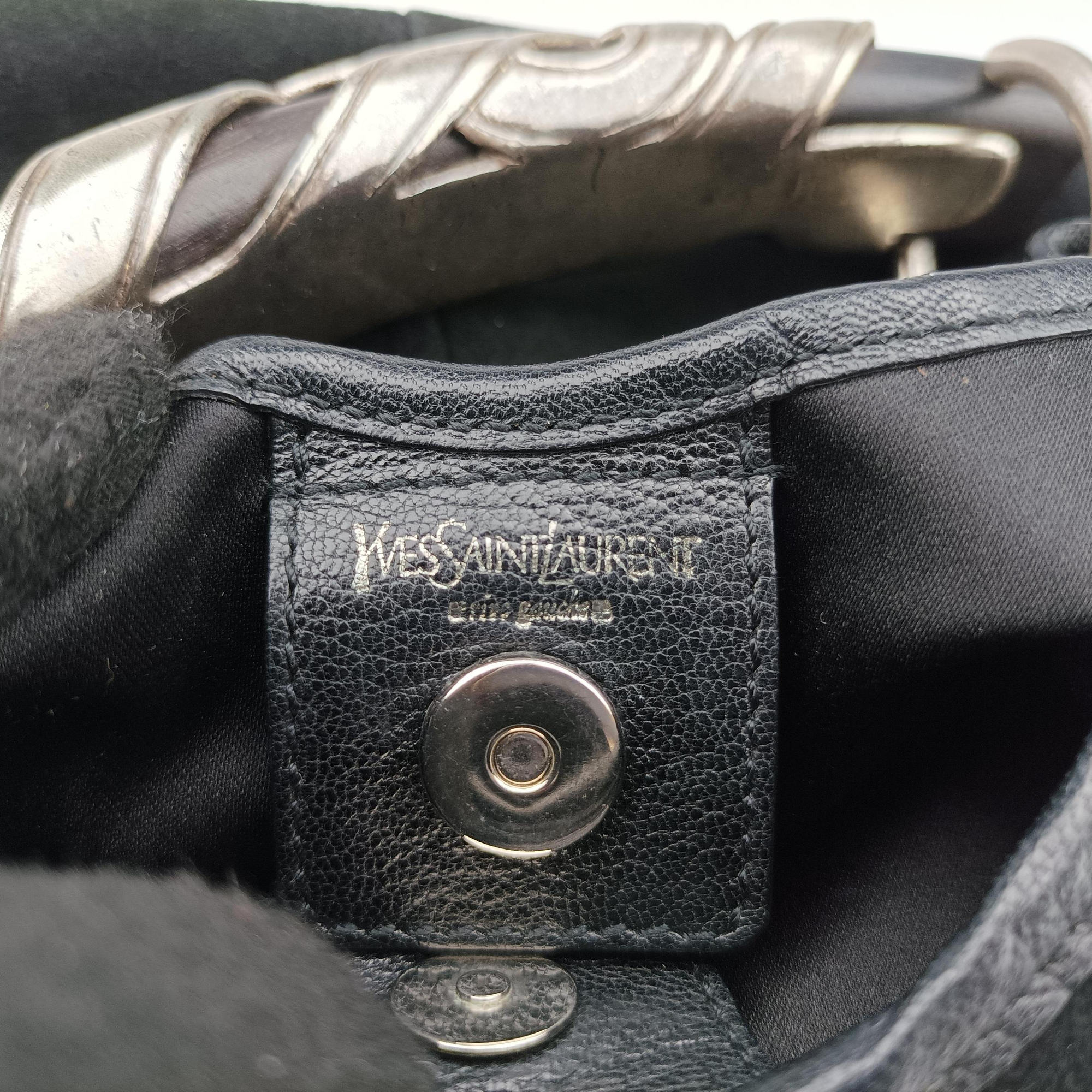 Pre-owned Yves Saint Laurent Mombasa Black Suede 104938 handbag | stylenewstar