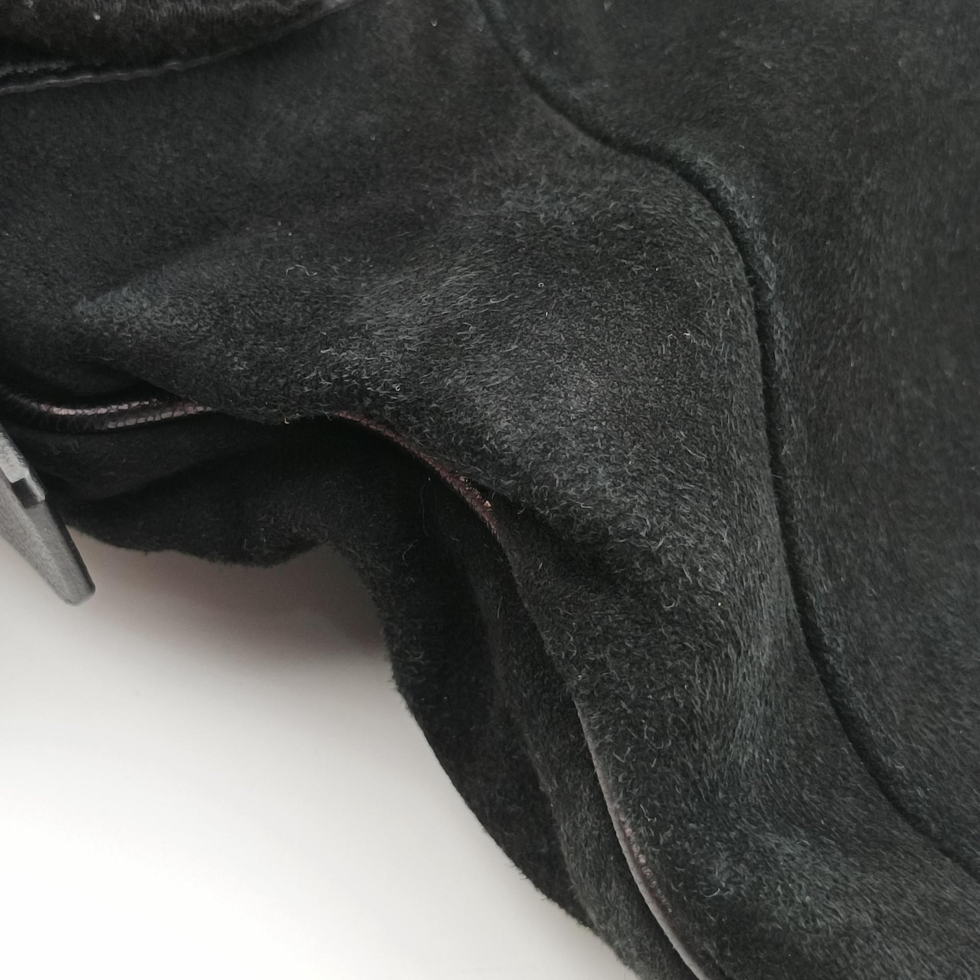 Pre-owned Yves Saint Laurent Mombasa Black Suede 104938 handbag | stylenewstar