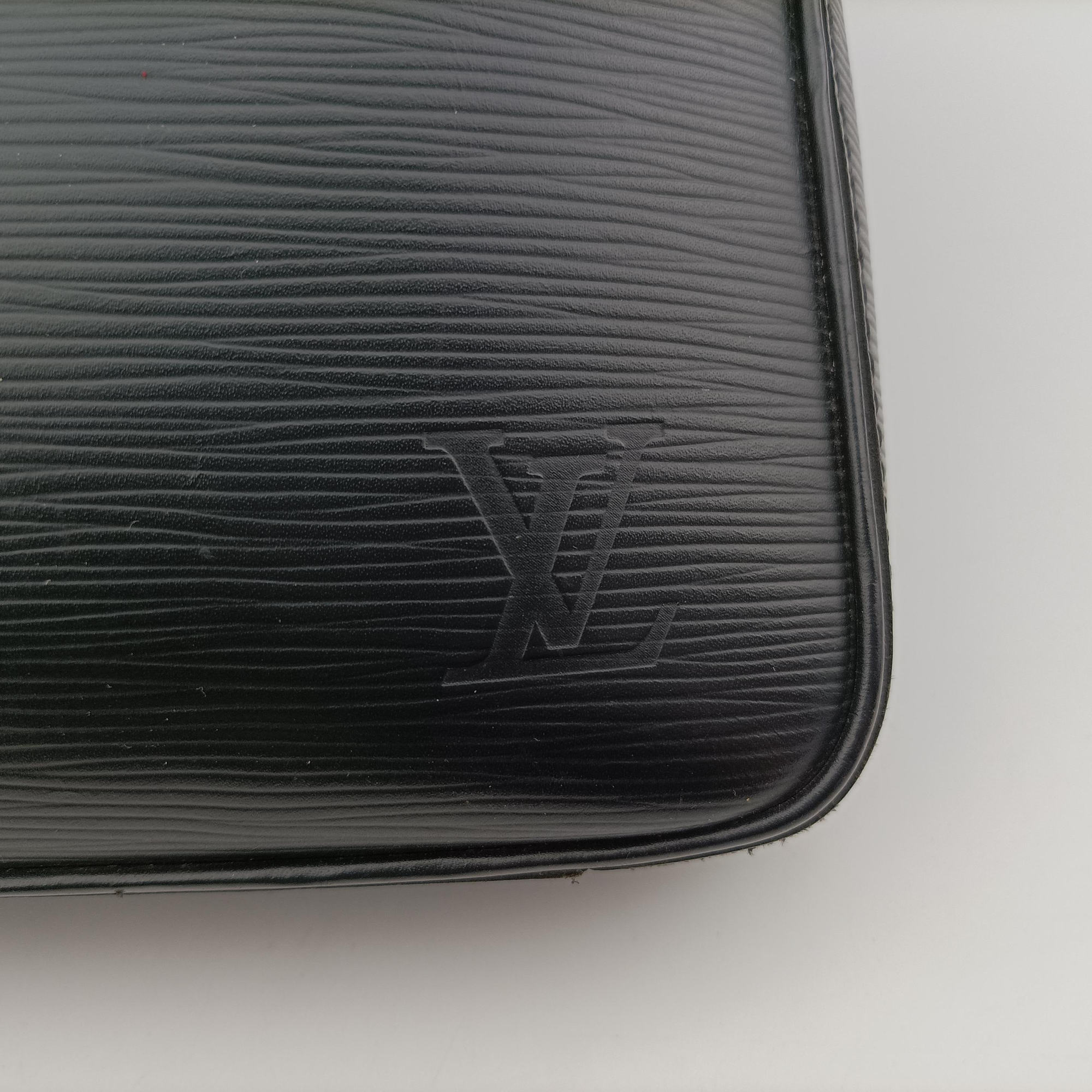 Secondhand Louis Vuitton Dandy Briefcase MM Noir Epi M54404 shoulderbag | stylenewstar