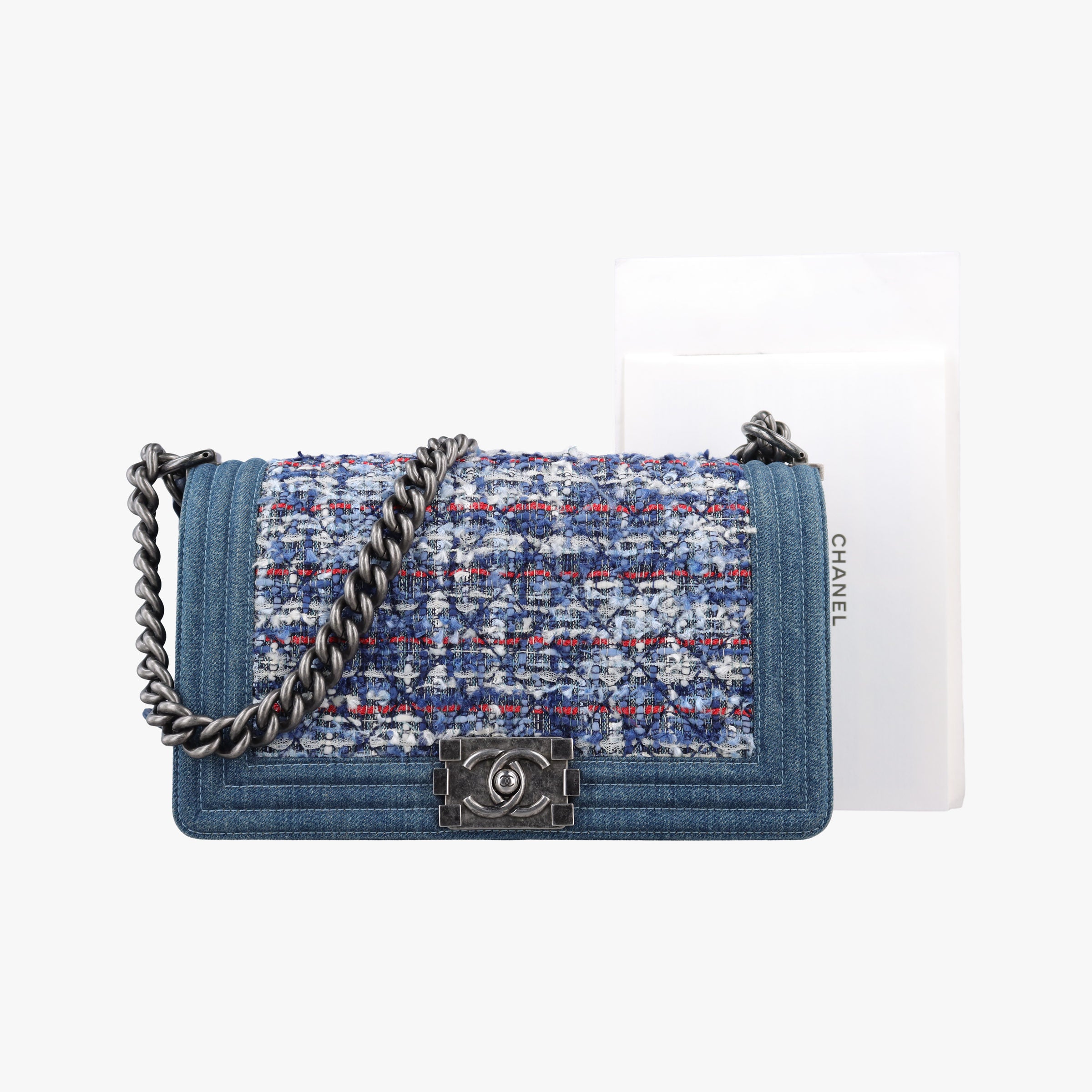 Pre-owned Chanel BOY CHANEL blue×Multicolour denim A67086 shoulderbag | stylenewstar