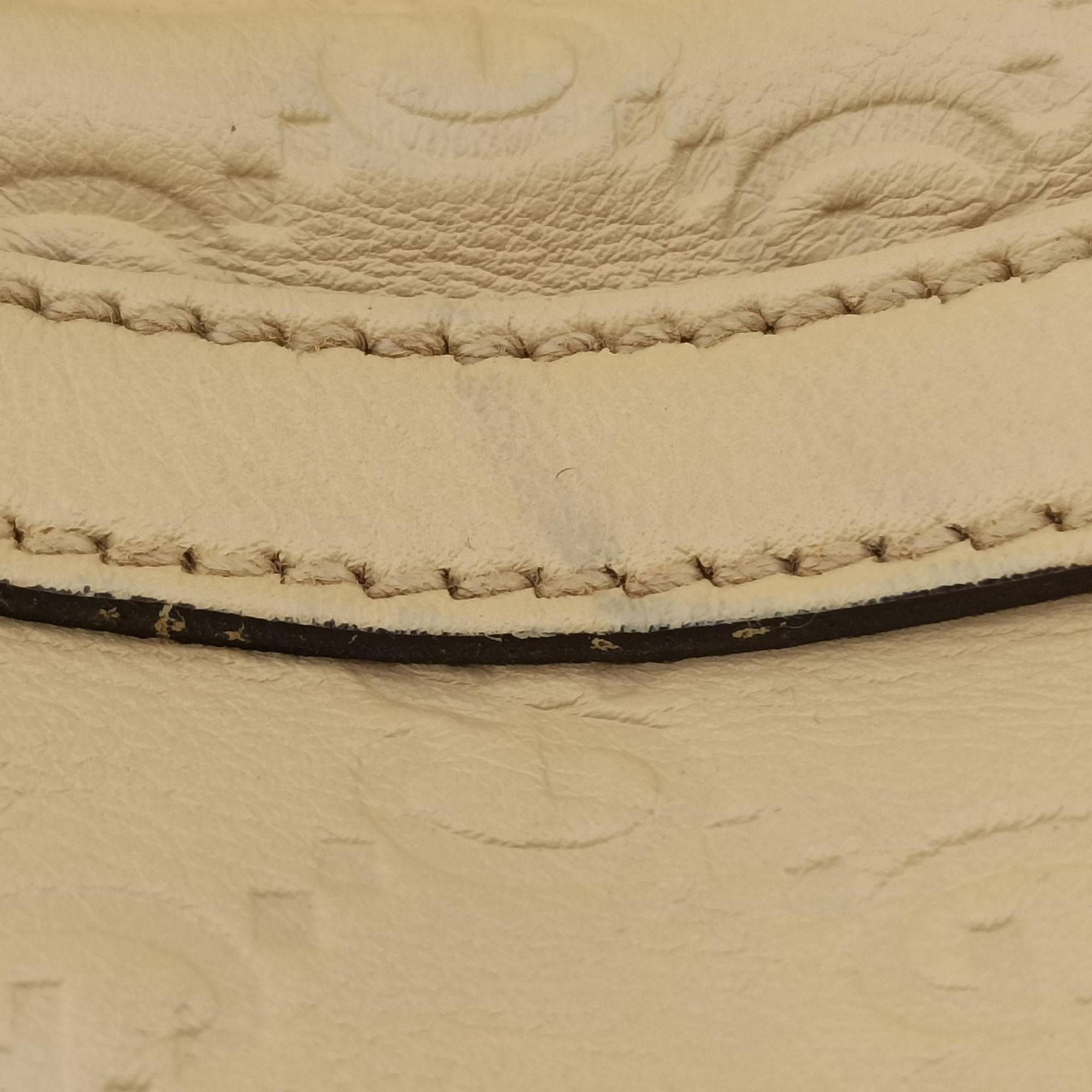 Pre-owned Gucci Abbey D-ring Hobo Beige Leather 204940 shoulderbag | stylenewstar