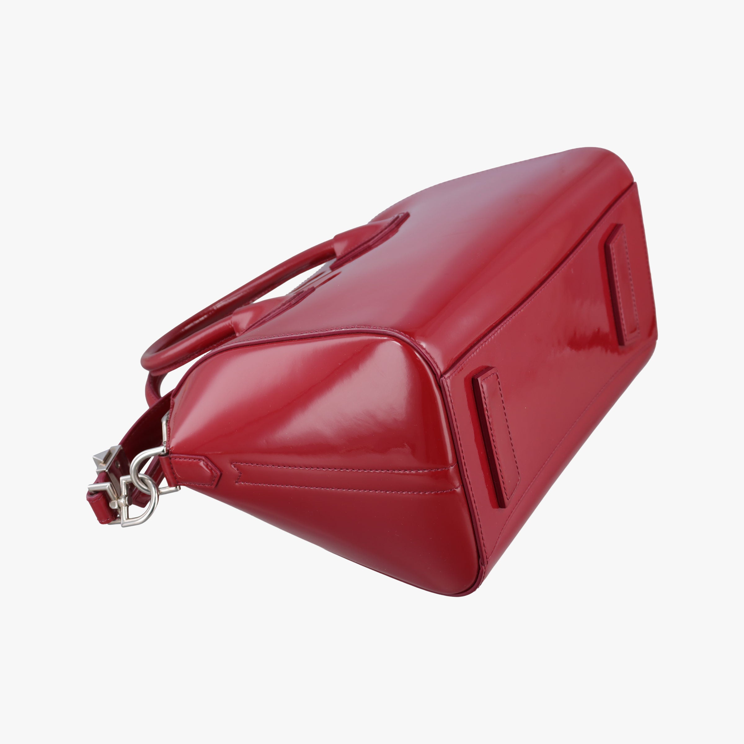 Secondhand Givenchy Antigona Red Patent  shoulderbag | stylenewstar