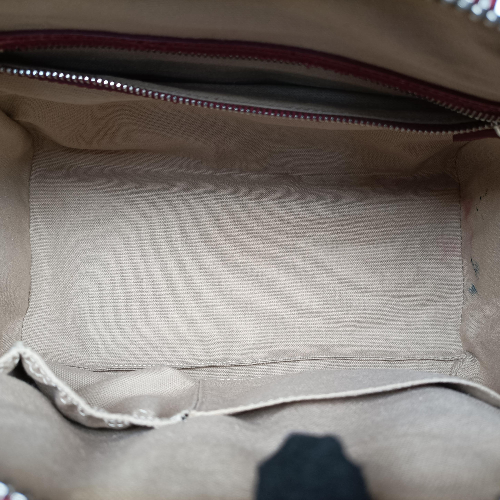 Secondhand Givenchy Antigona Red Patent  shoulderbag | stylenewstar