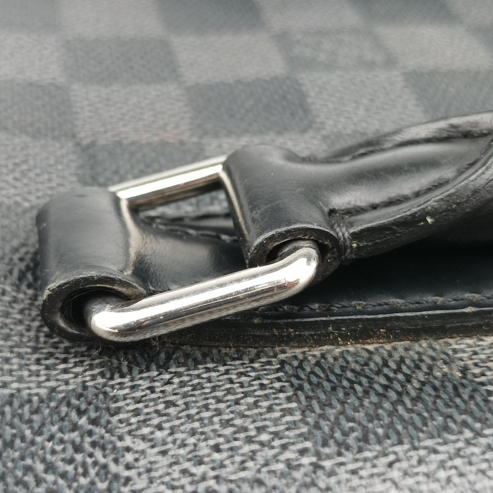 Pre-owned Louis Vuitton Porte Documents Jour Noir Damier Graphite N48224 handbag | stylenewstar