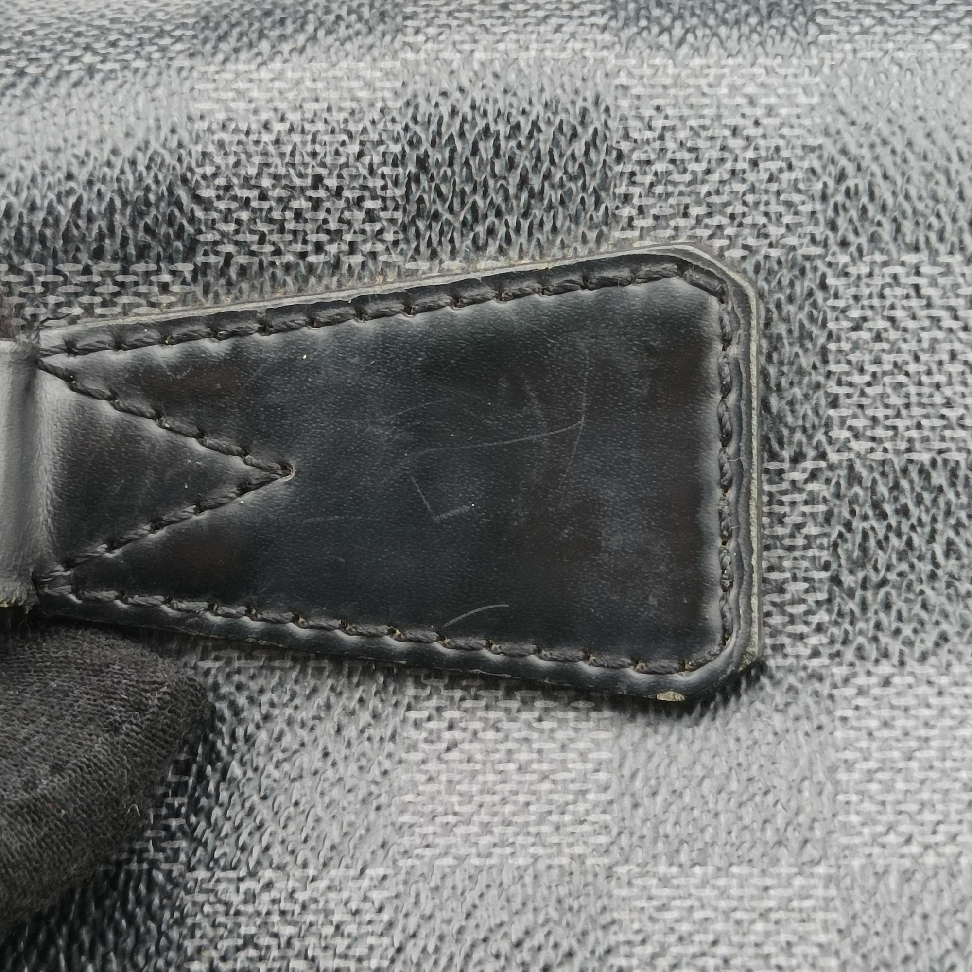Pre-owned Louis Vuitton Porte Documents Jour Noir Damier Graphite N48224 handbag | stylenewstar