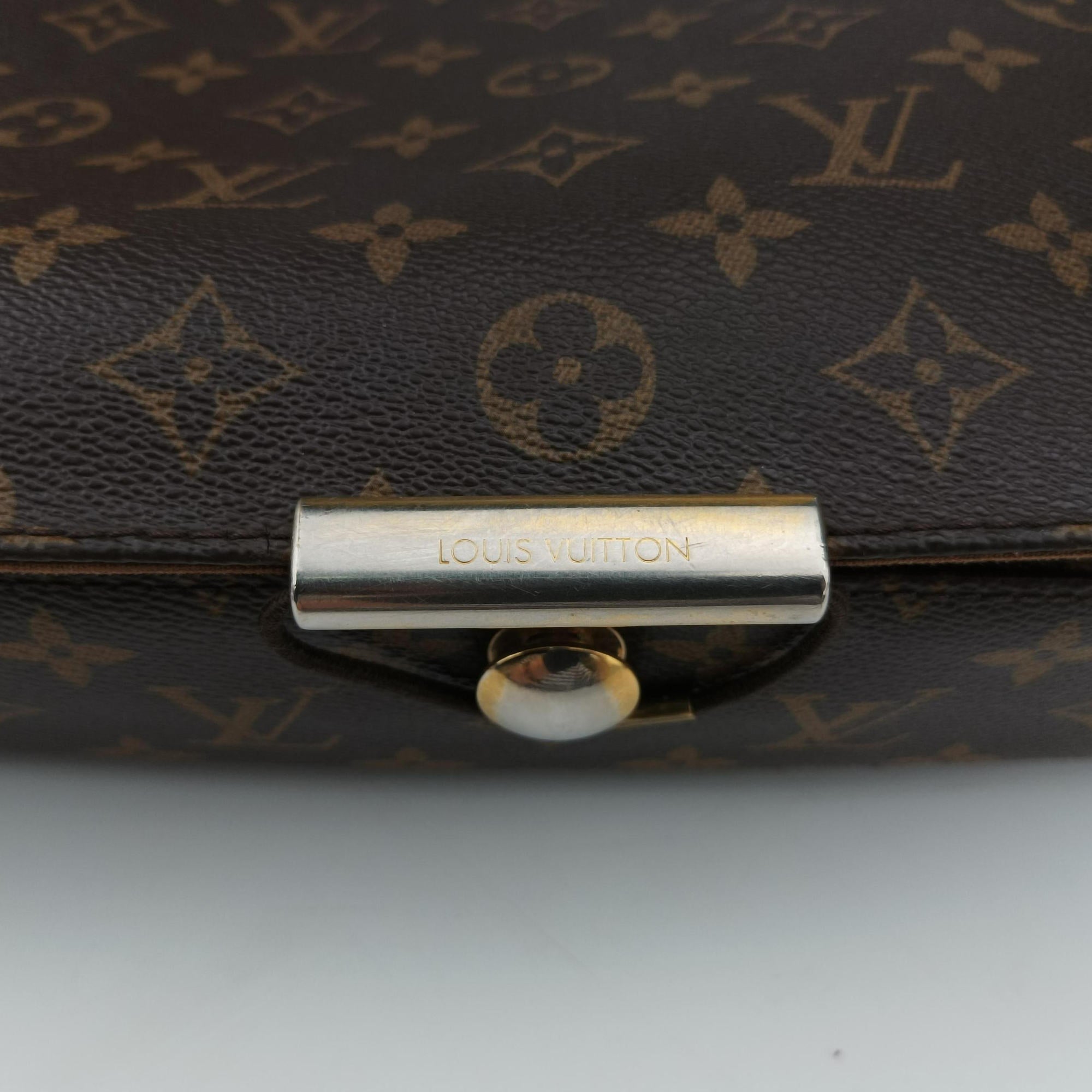 Pre-owned Louis Vuitton Abbesses Messenger MM brown Monogram canvas M97038 shoulderbag | stylenewstar