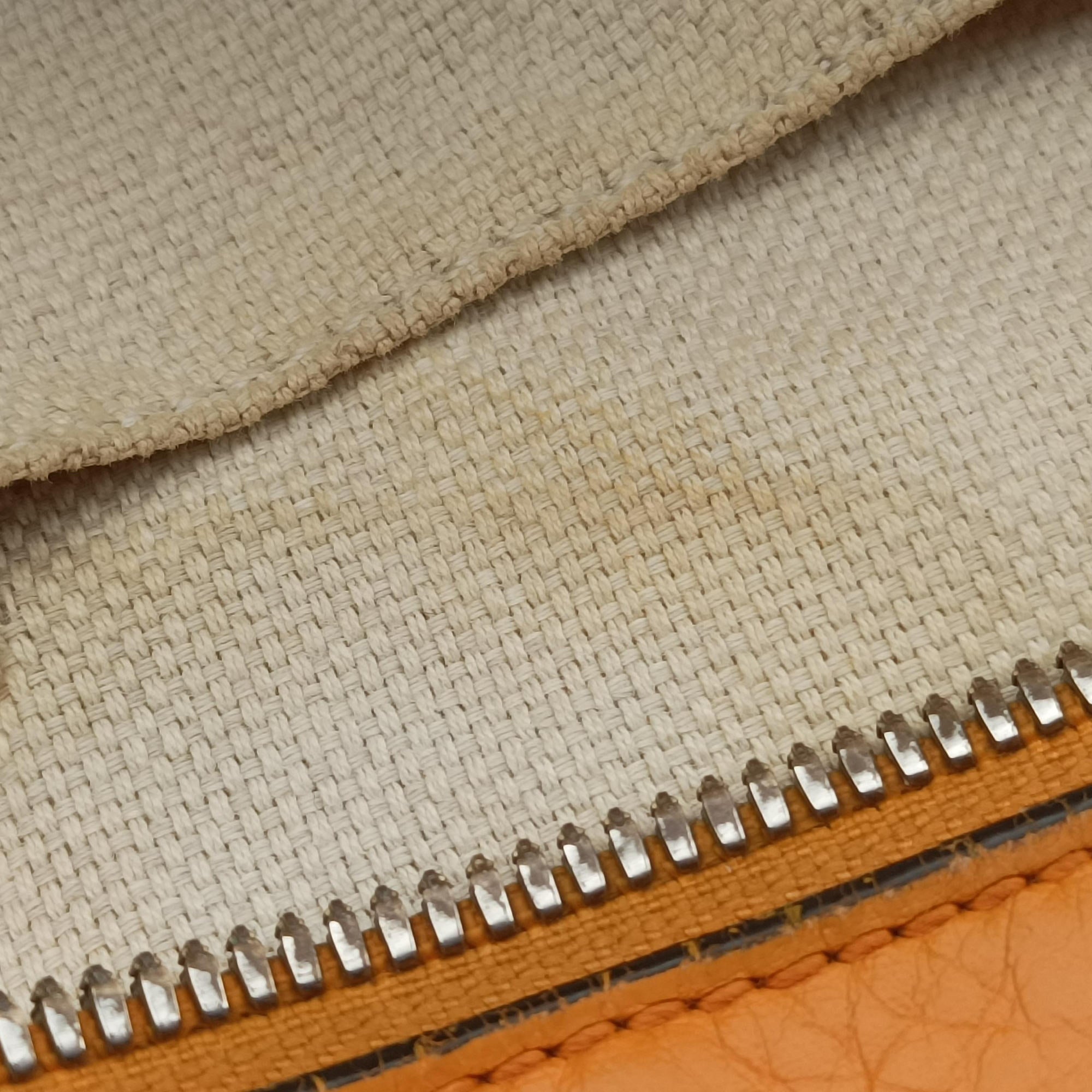 Pre-owned Gucci Soho Orange Leather 308364 shoulderbag | stylenewstar