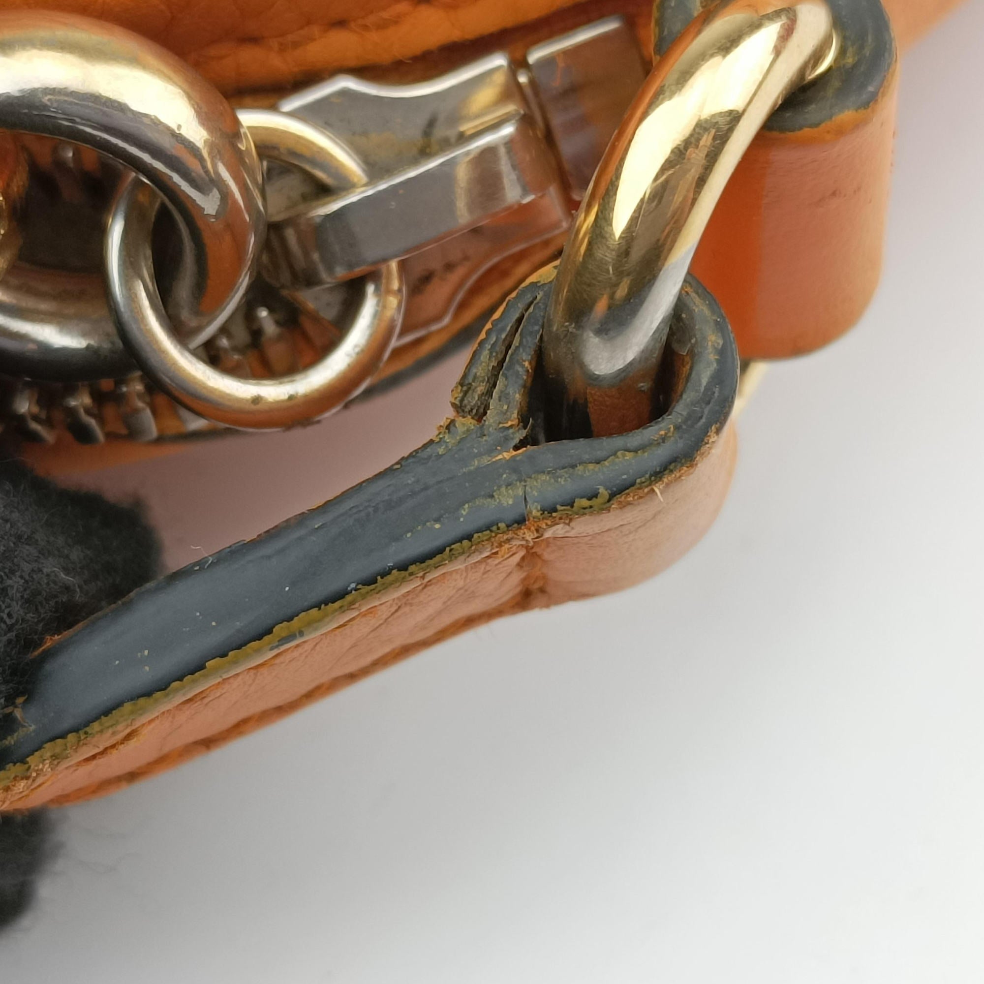 Pre-owned Gucci Soho Orange Leather 308364 shoulderbag | stylenewstar