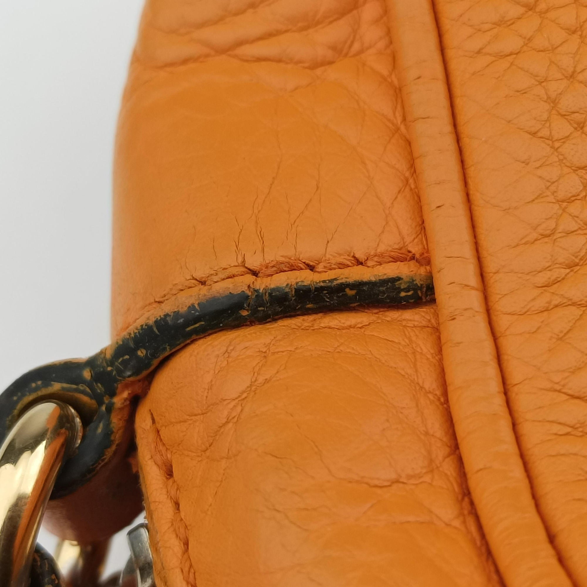 Pre-owned Gucci Soho Orange Leather 308364 shoulderbag | stylenewstar