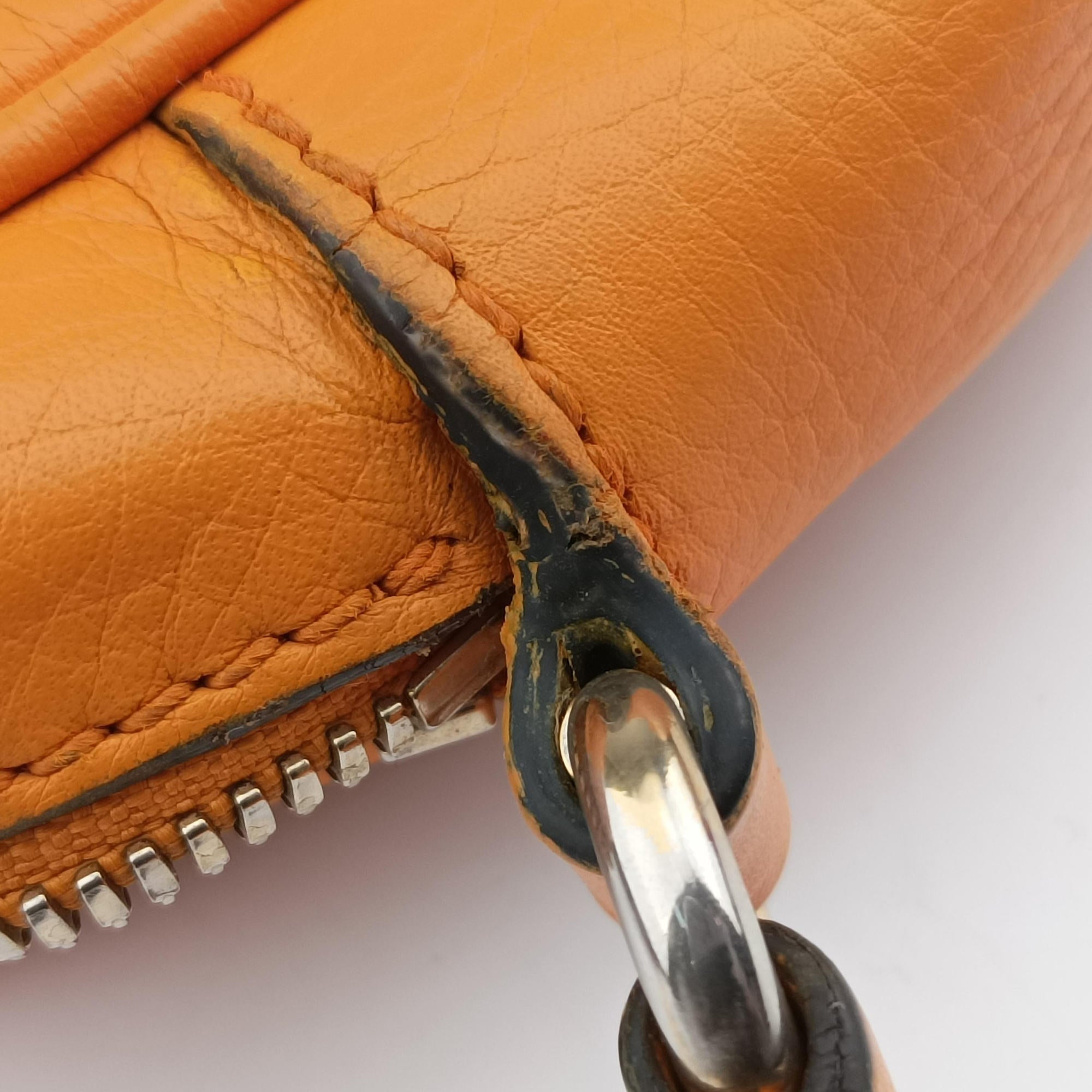 Pre-owned Gucci Soho Orange Leather 308364 shoulderbag | stylenewstar
