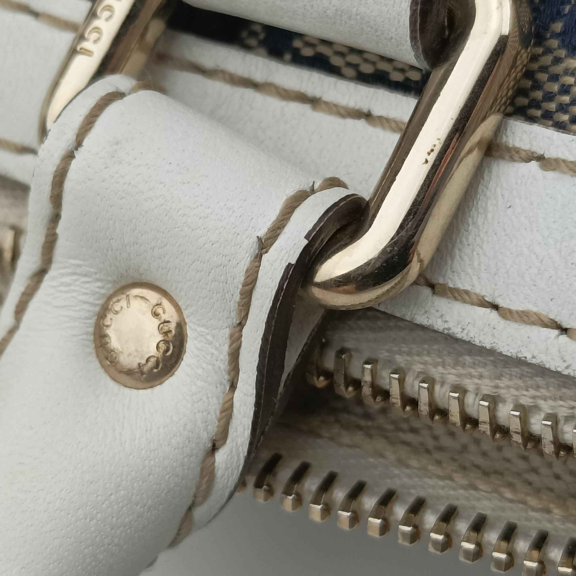 Pre-owned Gucci Sherry Line White×Beige×Multi Canvas × Leather 247205 shoulderbag | stylenewstar
