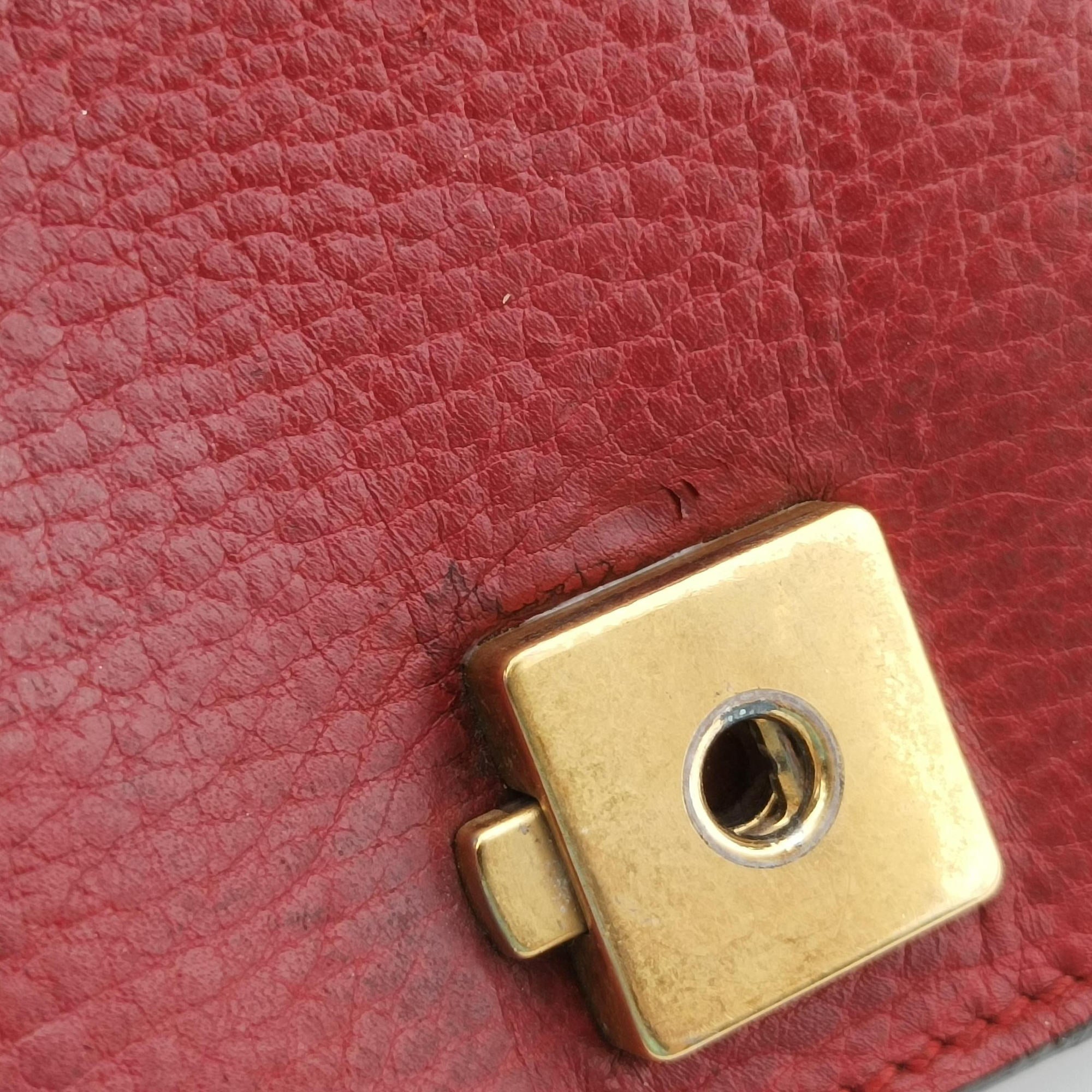 Secondhand Gucci Dionysus Red Leather 400249 shoulderbag | stylenewstar