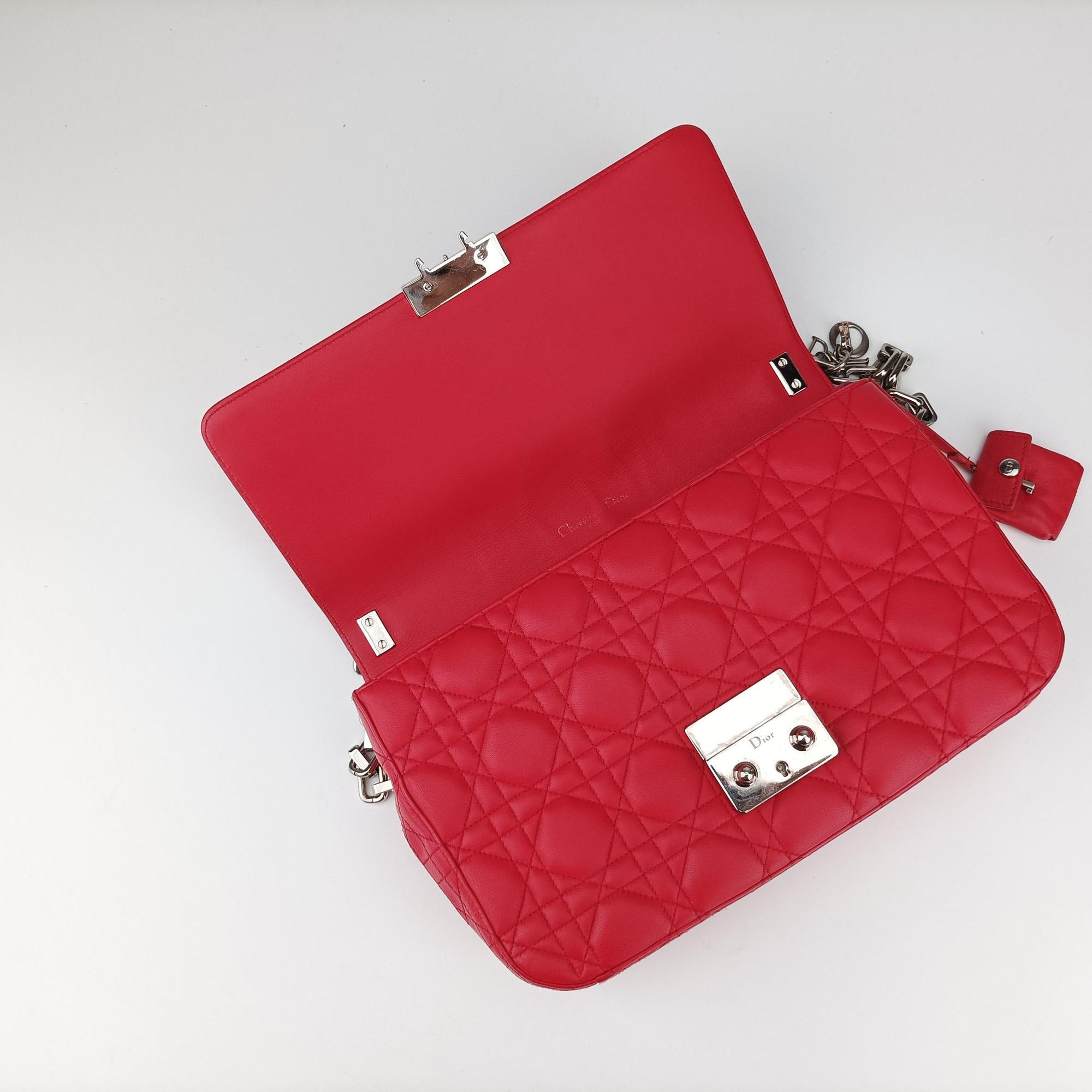 Pre-owned Christian Dior Miss Dior CANNAGE New Lock Red lambskin  shoulderbag | stylenewstar