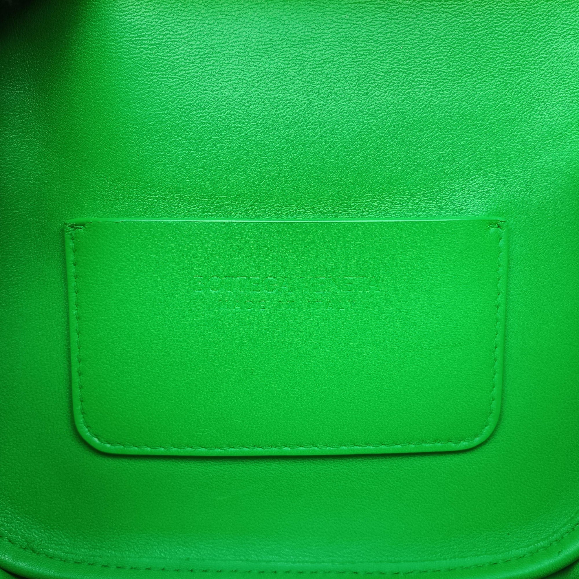 Pre-owned Bottega Veneta BEAK SMALL Green Leather  shoulderbag | stylenewstar
