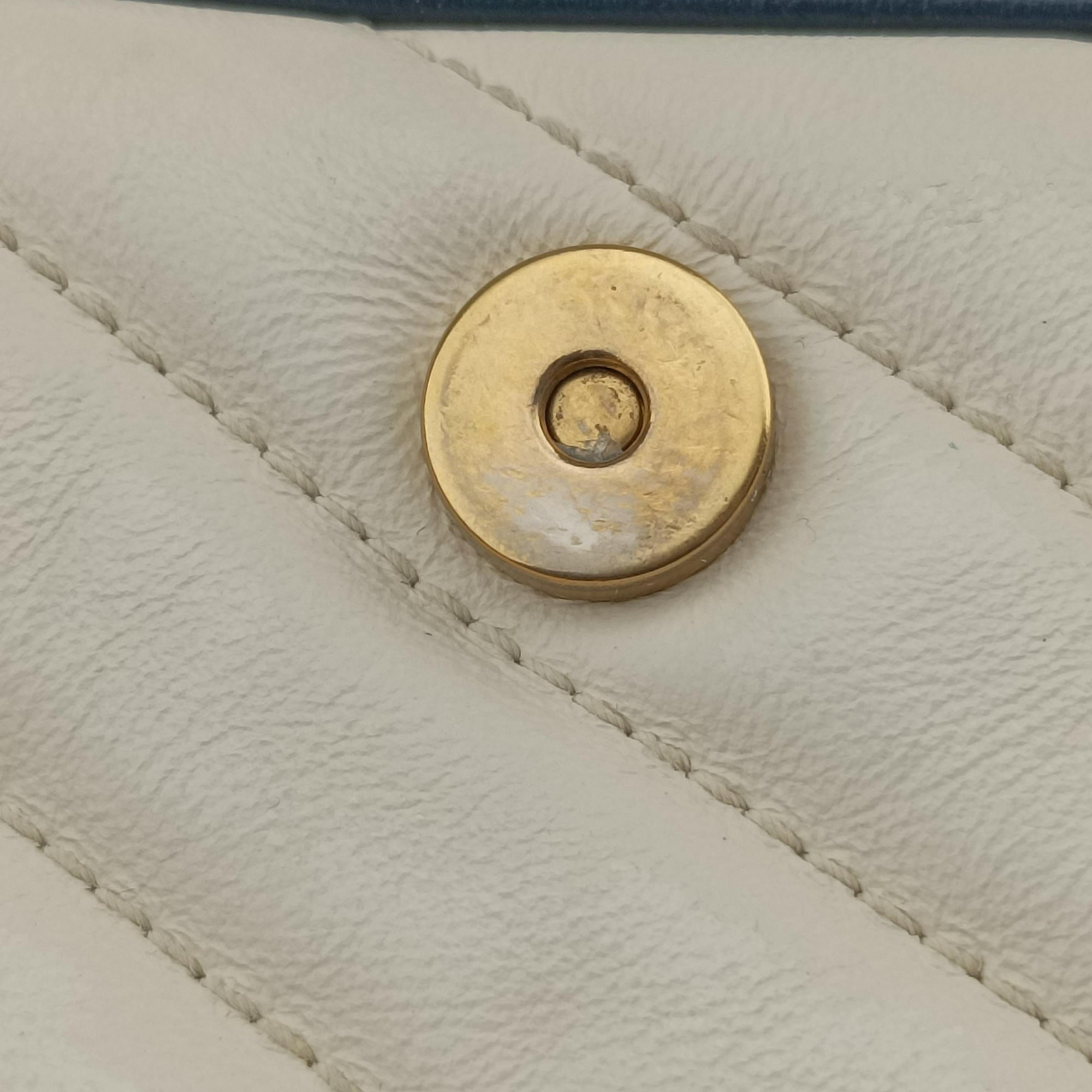 Secondhand Gucci GG Marmont White×navy Leather 574969 shoulderbag | stylenewstar