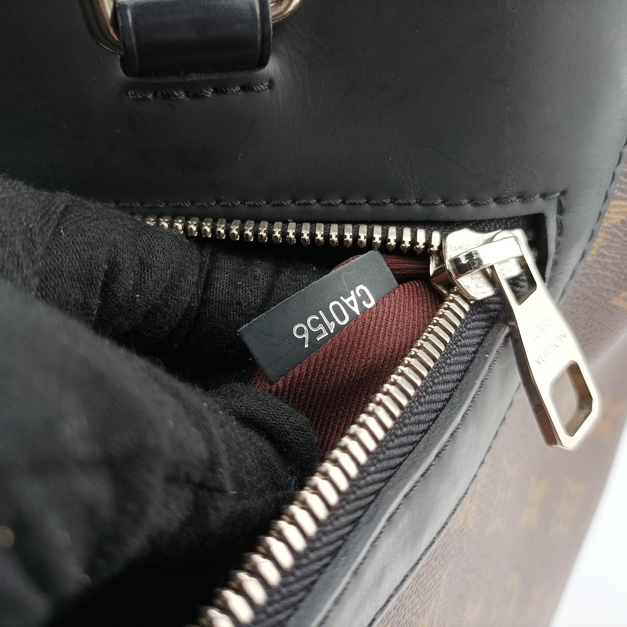Secondhand Louis Vuitton Port Document Jour Brown×Black Monogram coated canvas M54019 handbag | stylenewstar