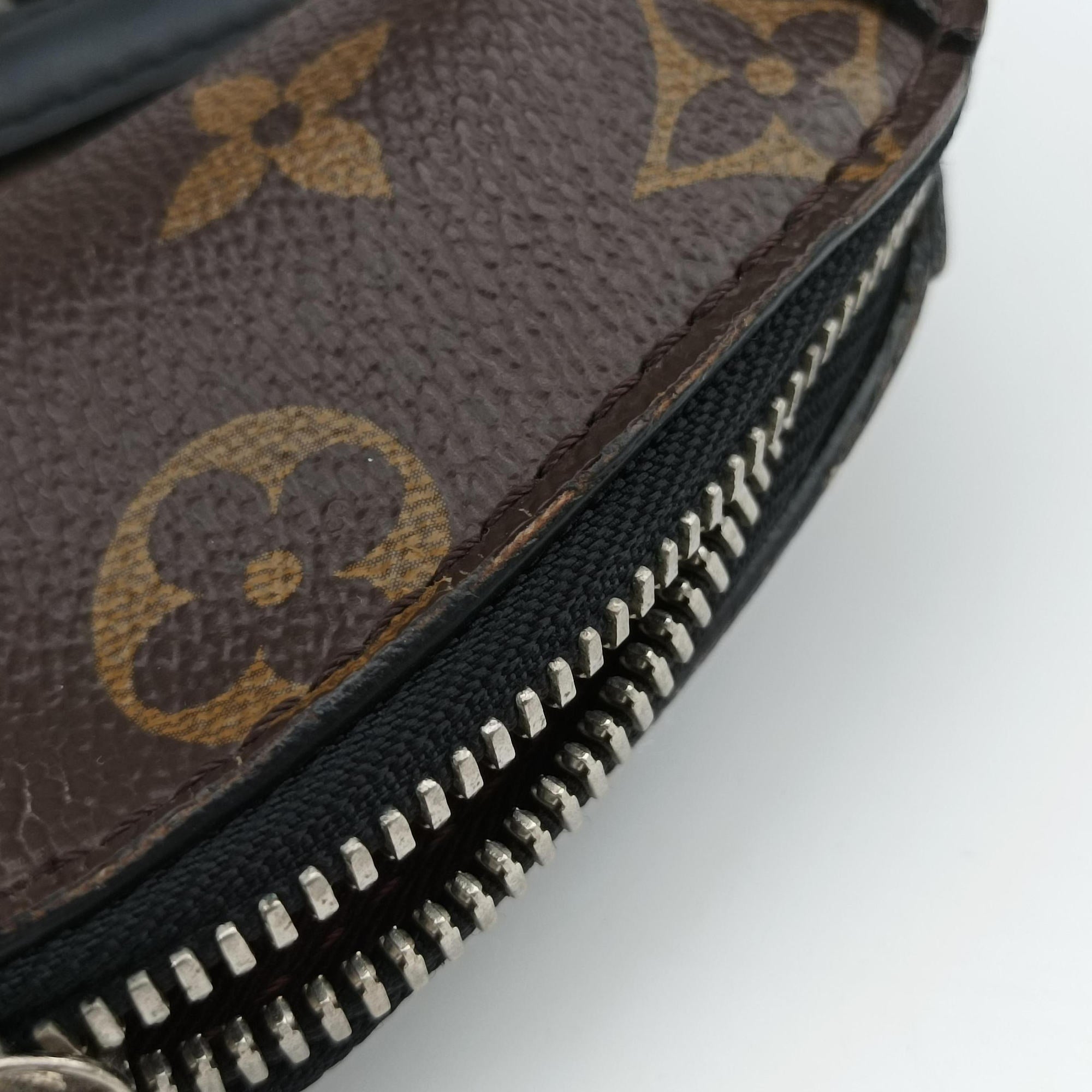 Secondhand Louis Vuitton Port Document Jour Brown×Black Monogram coated canvas M54019 handbag | stylenewstar