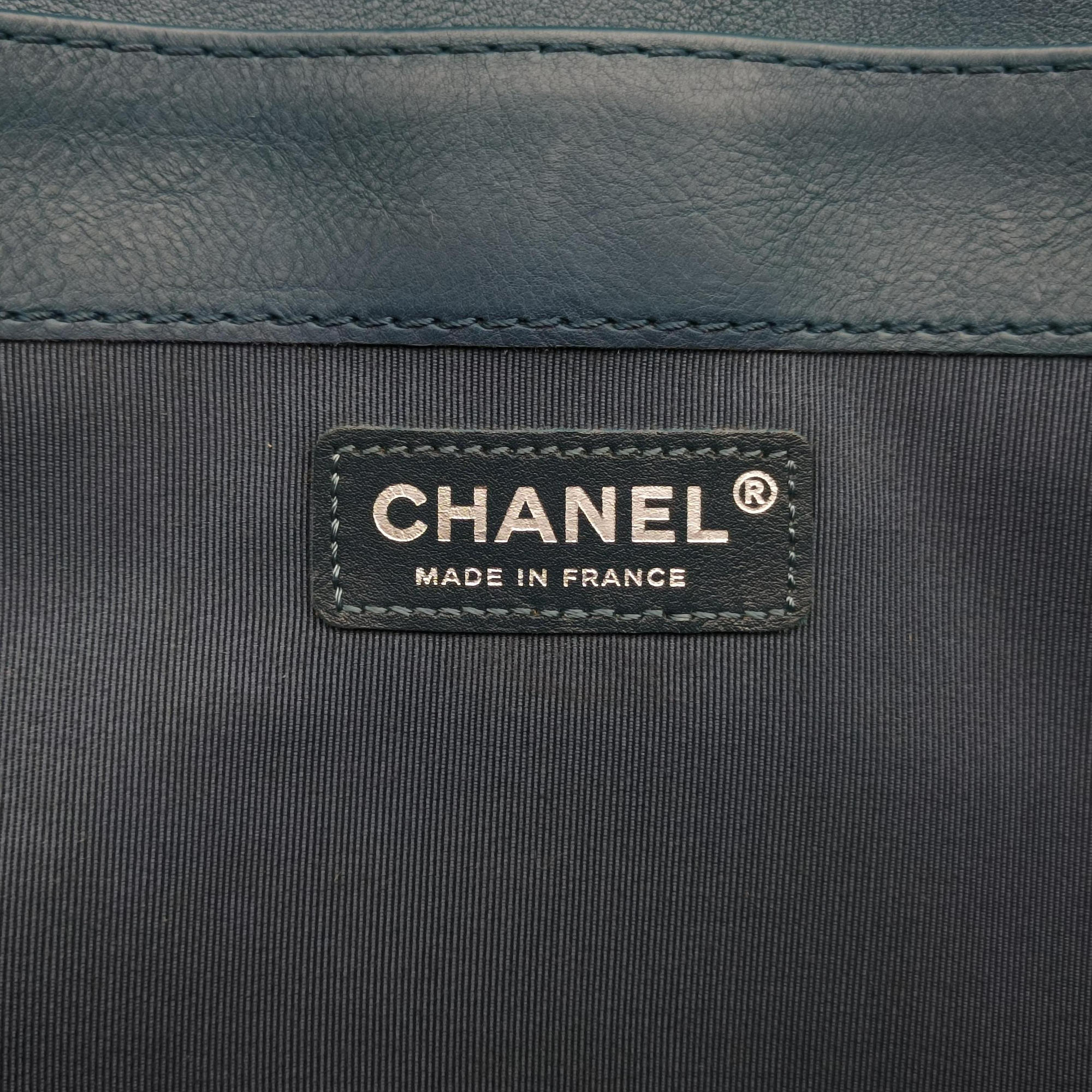 Pre-owned Chanel BOY CHANEL Blue Leather A67948 shoulderbag | stylenewstar