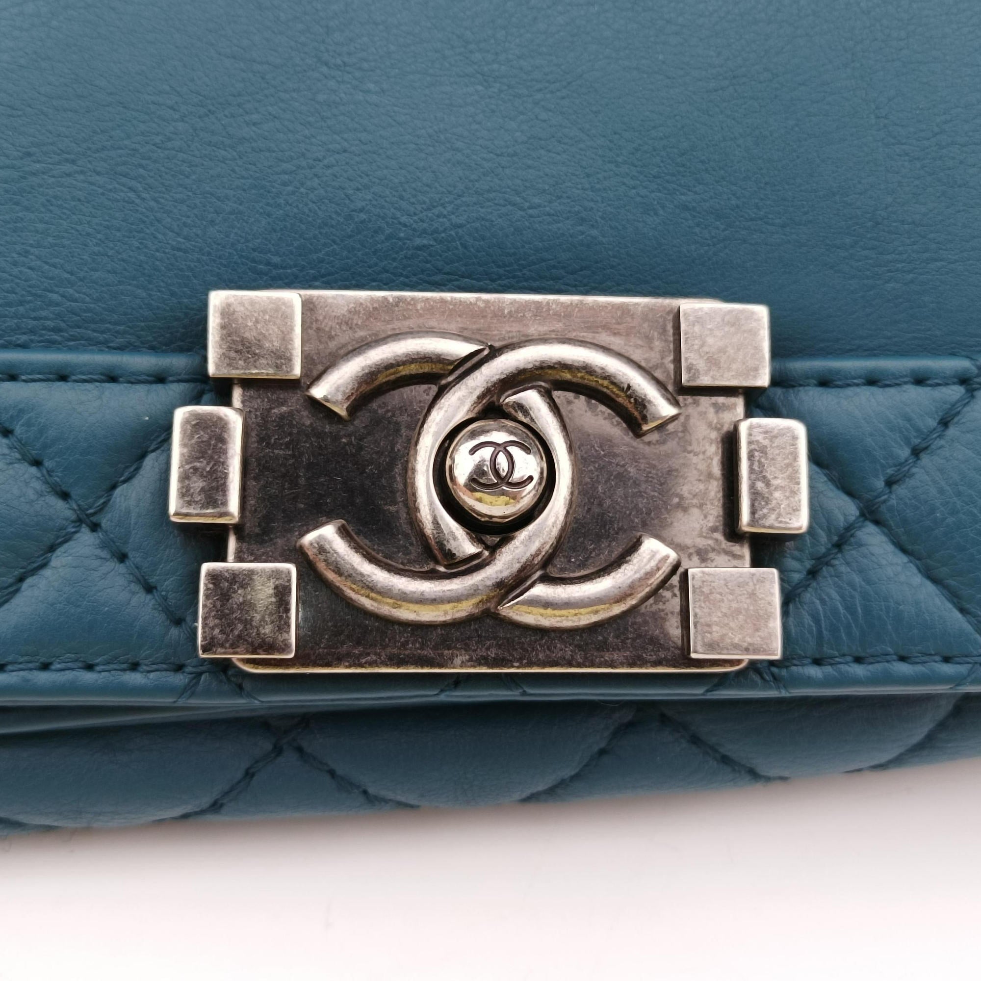 Pre-owned Chanel BOY CHANEL Blue Leather A67948 shoulderbag | stylenewstar