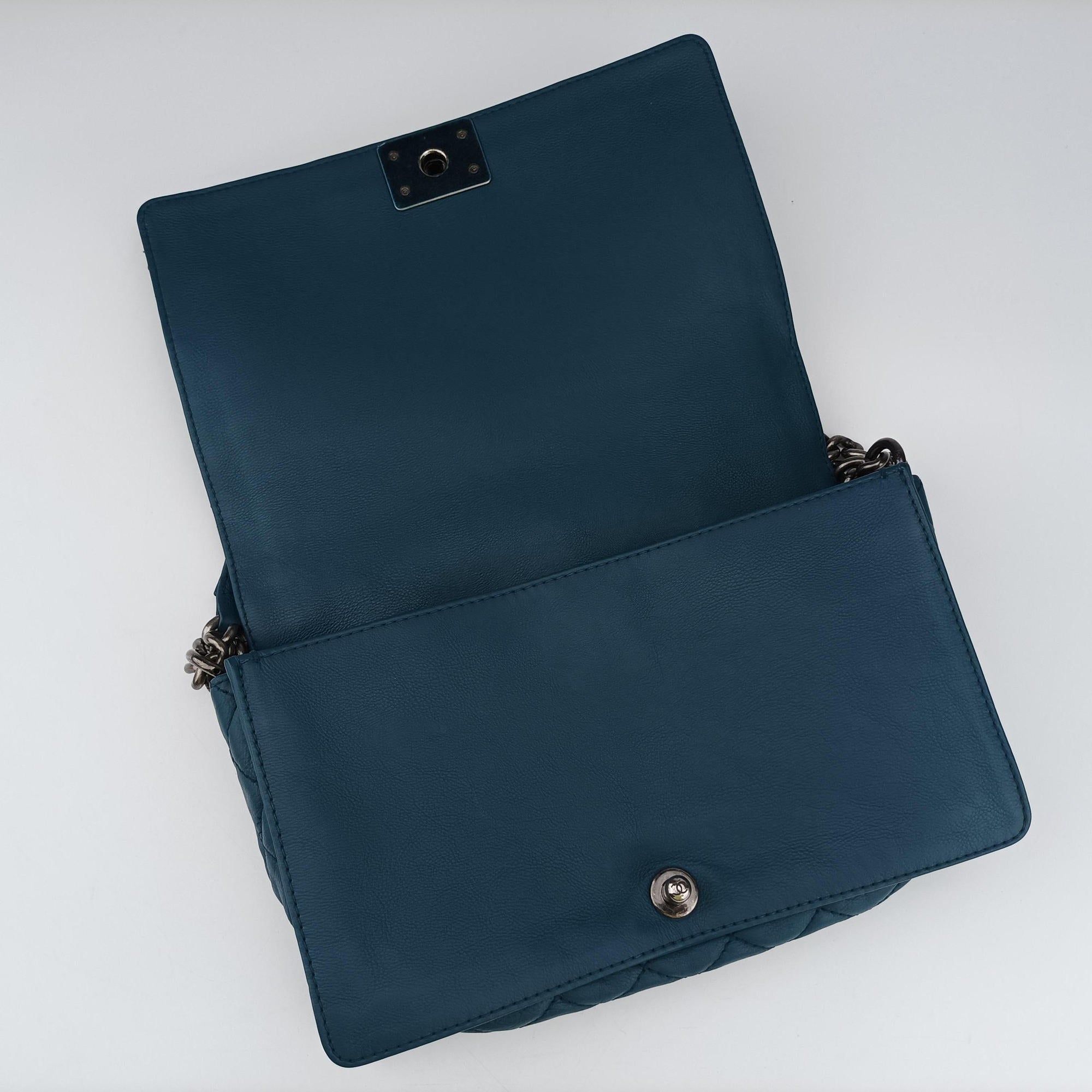 Pre-owned Chanel BOY CHANEL Blue Leather A67948 shoulderbag | stylenewstar