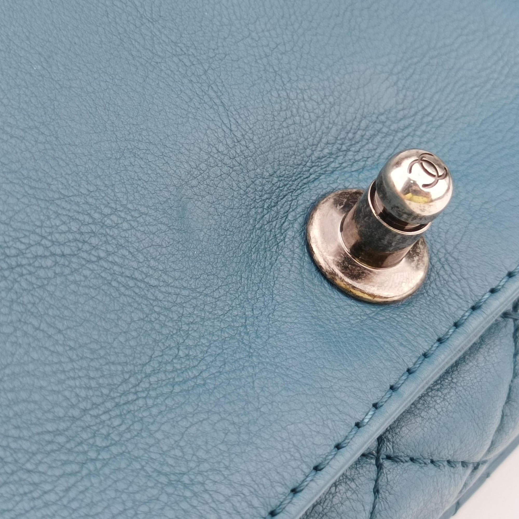 Pre-owned Chanel BOY CHANEL Blue Leather A67948 shoulderbag | stylenewstar
