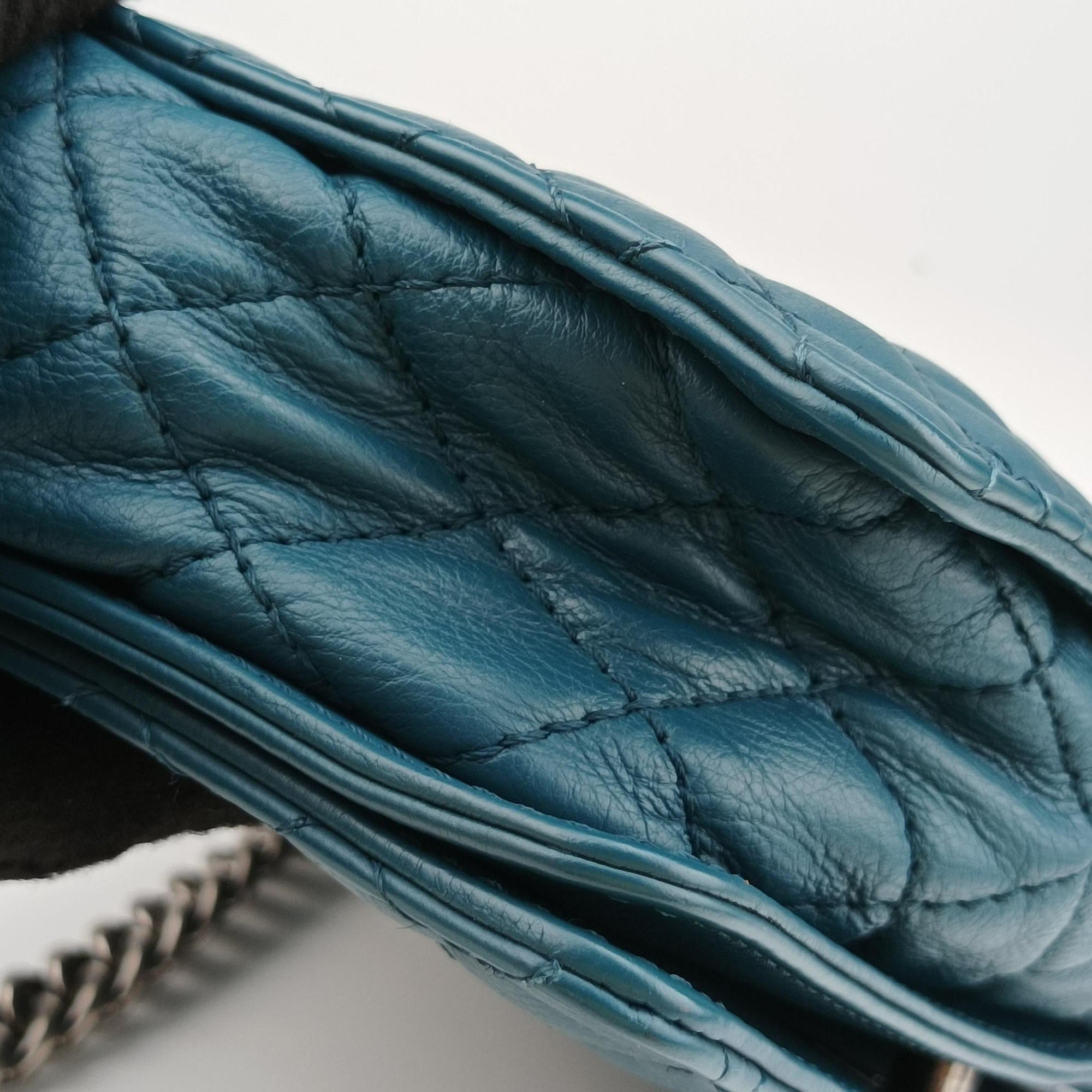 Pre-owned Chanel BOY CHANEL Blue Leather A67948 shoulderbag | stylenewstar